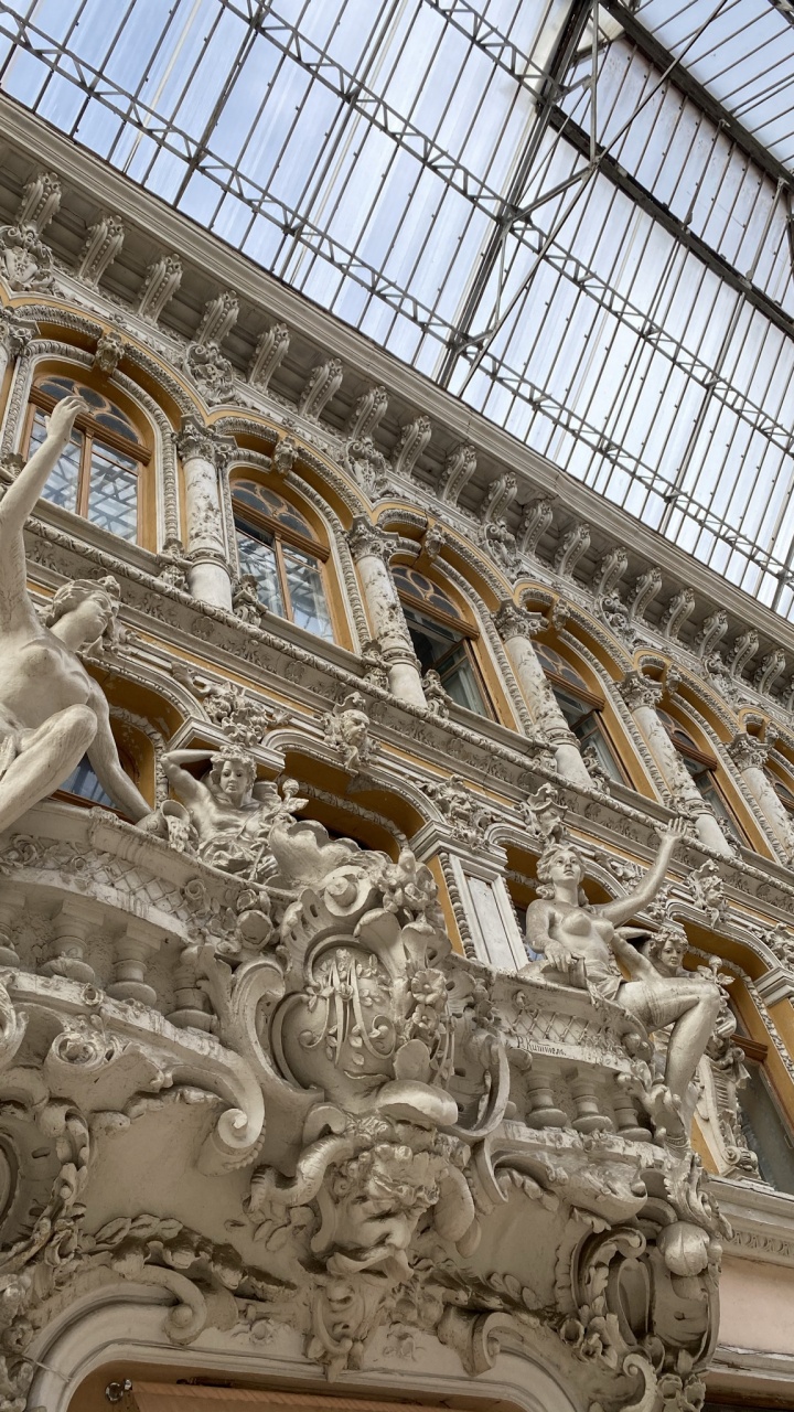 Обои ориентир, резьба по камню, статуя, достопримечательность, природа в разрешении 720x1280