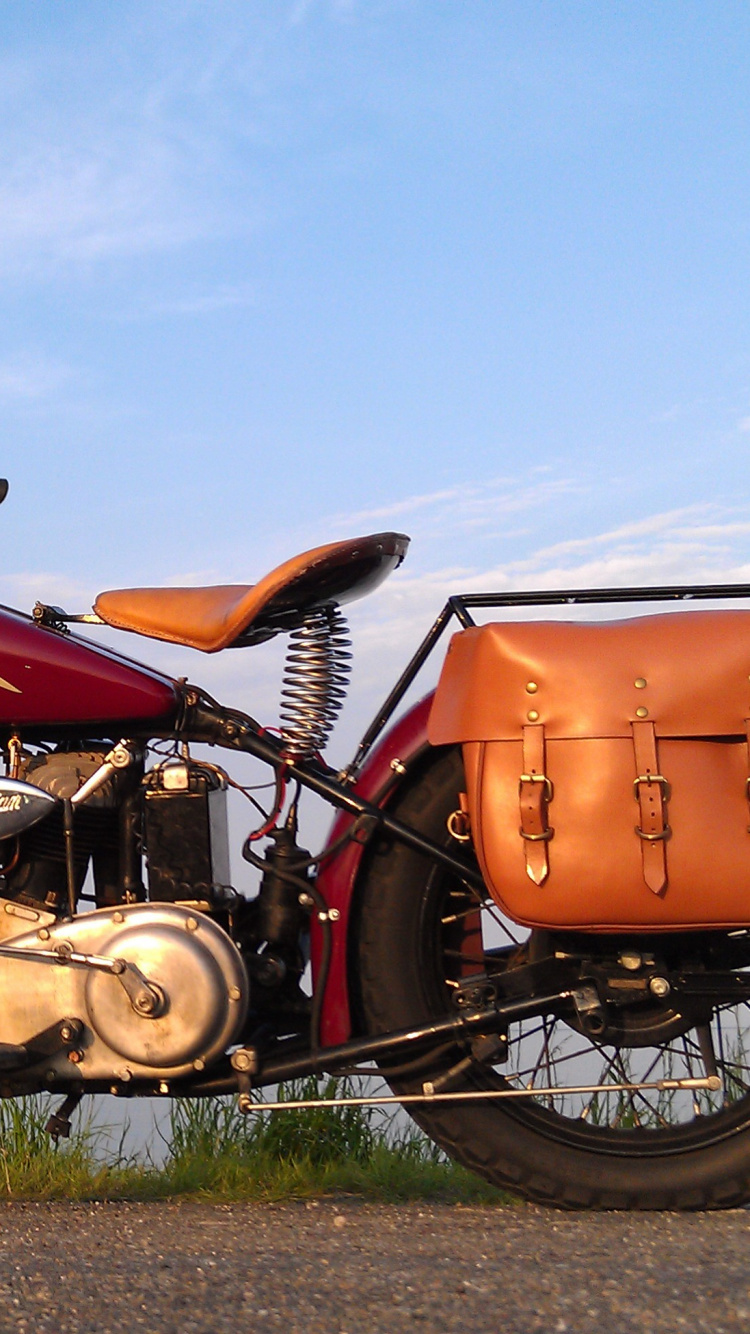 Обои мотоцикл, индийский разведчик, авто, дерево, крейсер в разрешении 750x1334