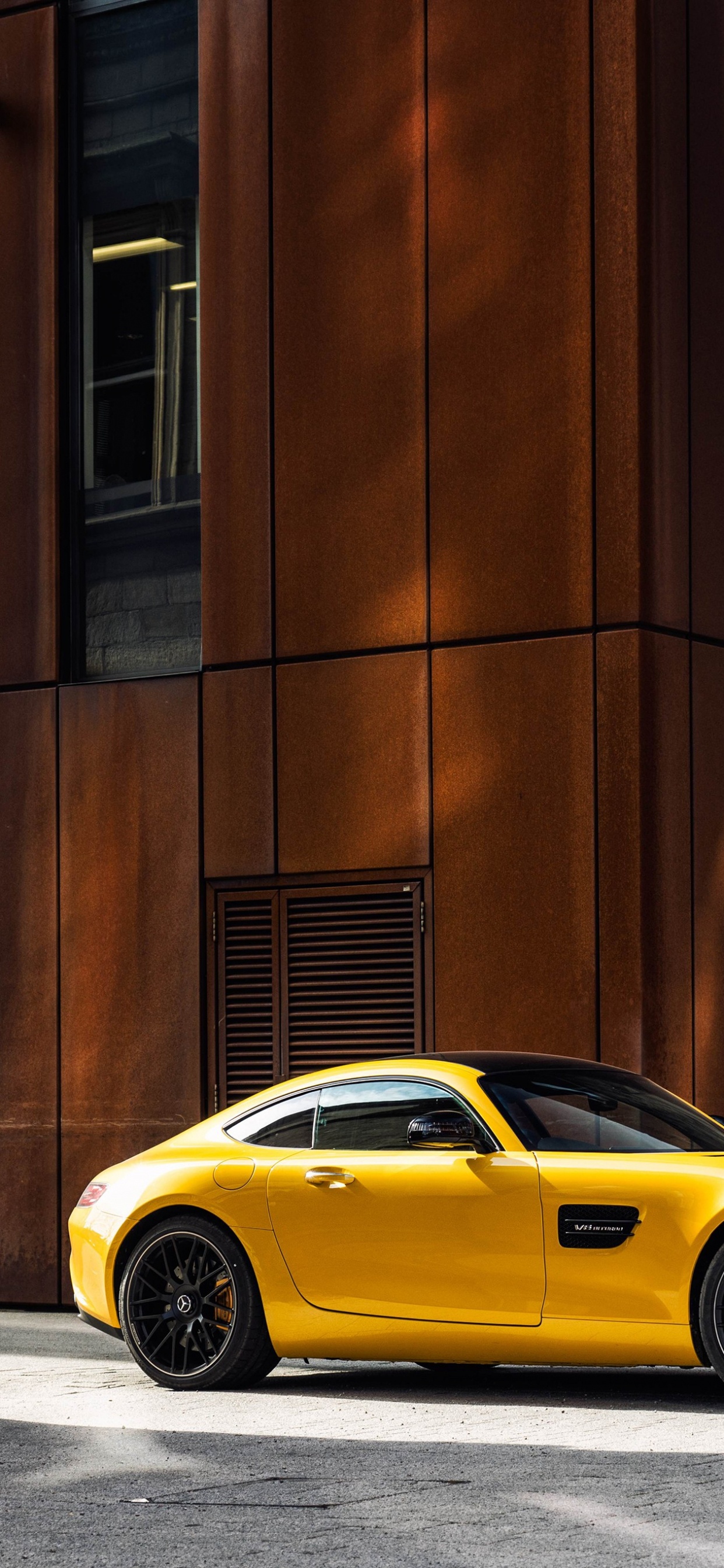 Обои авто, спорткар, Гранд туреры, желтый, колесо в разрешении 1242x2688