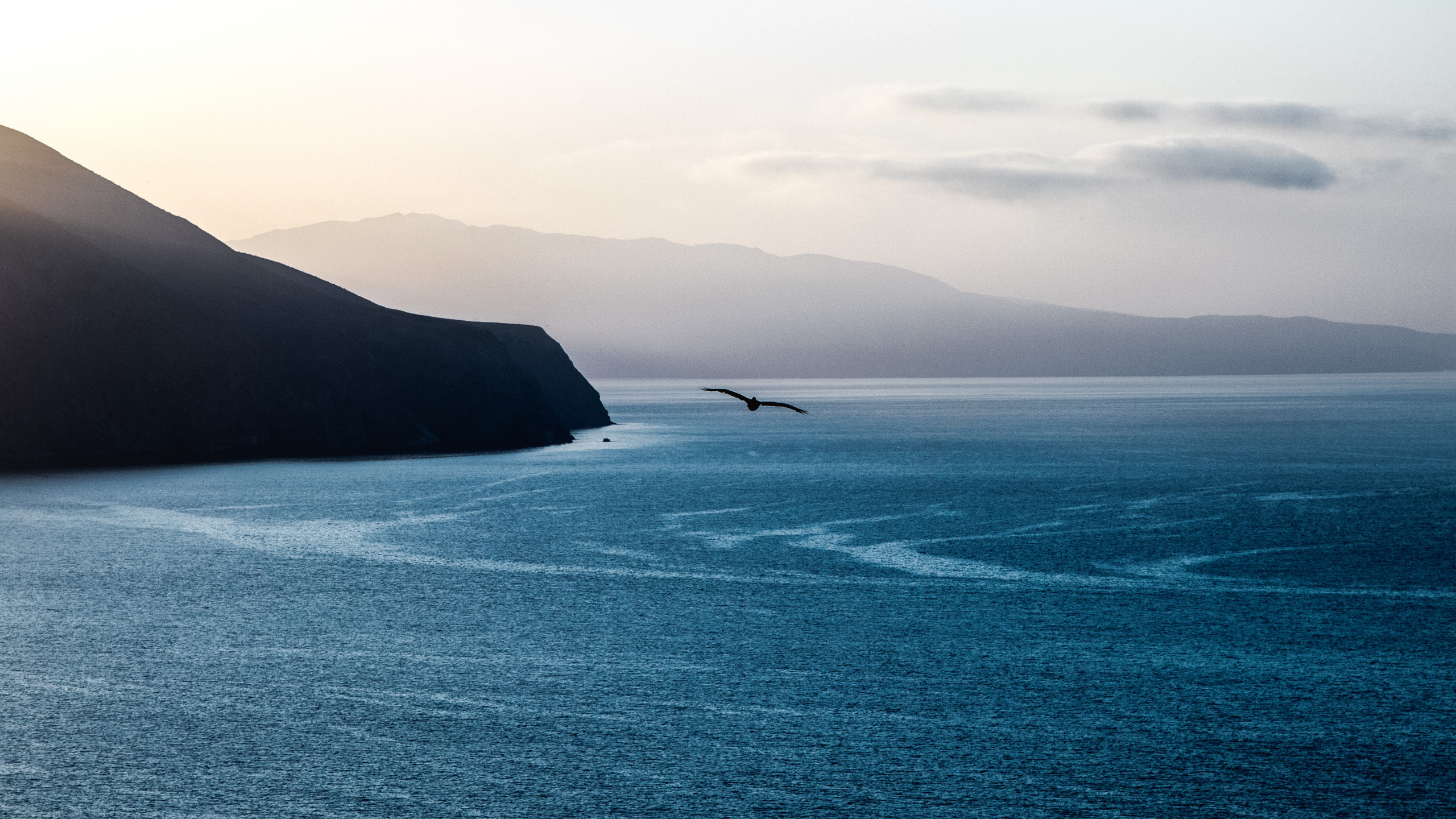 Обои водоем, море, океан, горизонт, синий в разрешении 2560x1440