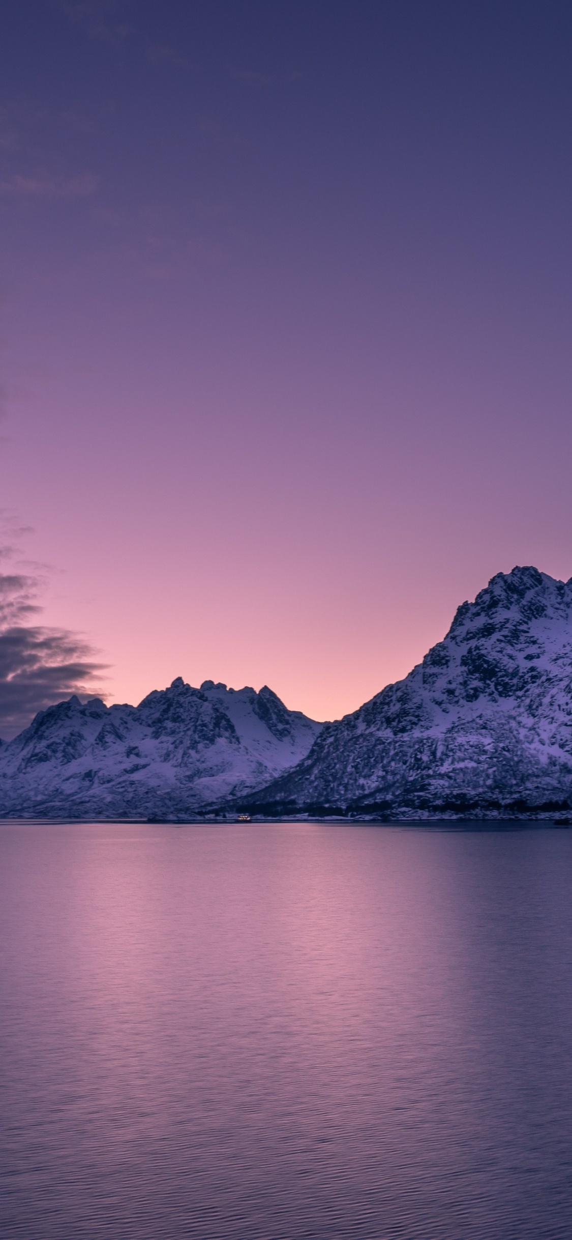 Обои природа, синий, гора, горный рельеф, горный хребет в разрешении 1125x2436