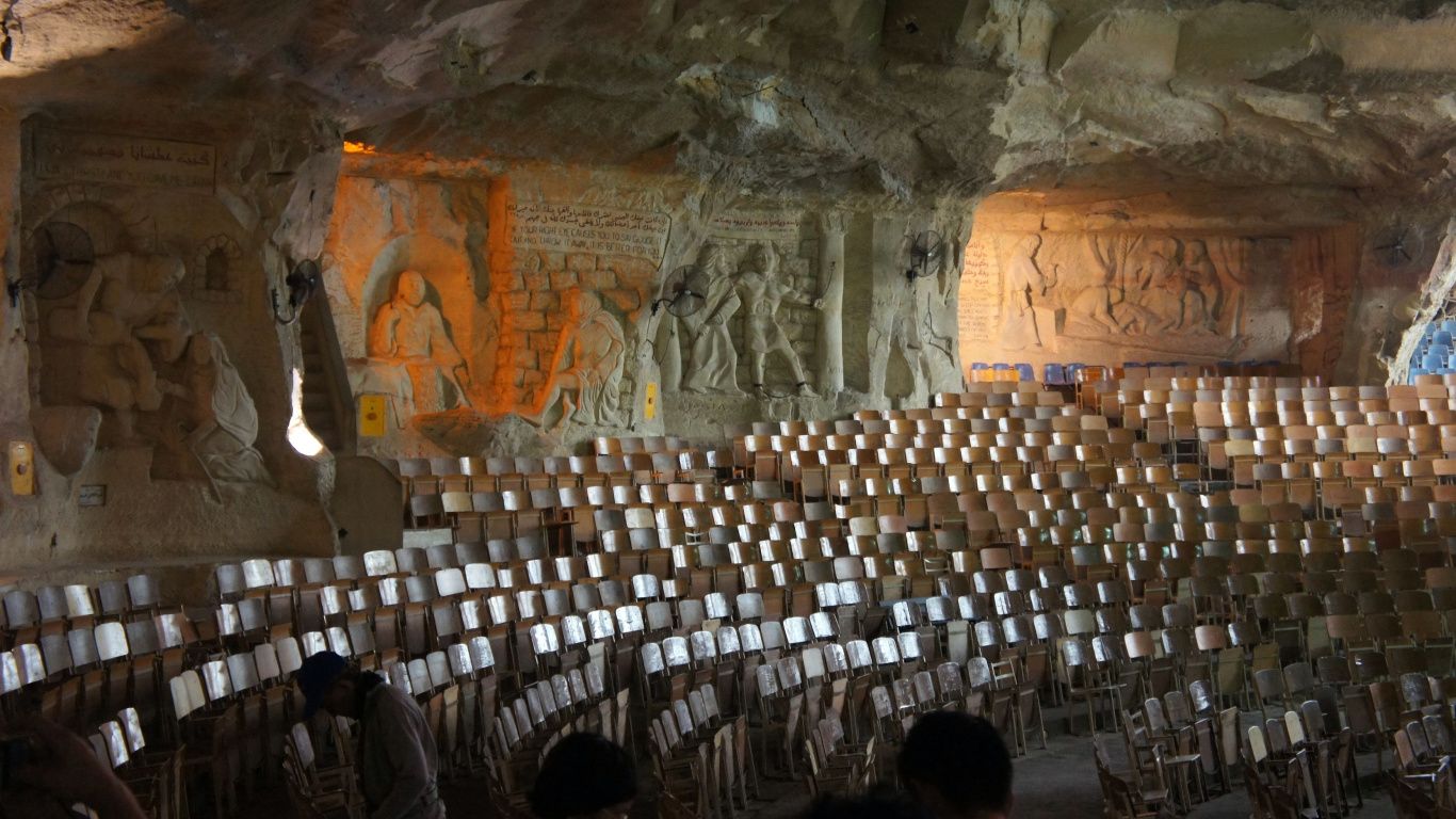 Обои Мокаттам, Коптский Каир, Заббалинах, достопримечательность, паломничество в разрешении 1366x768