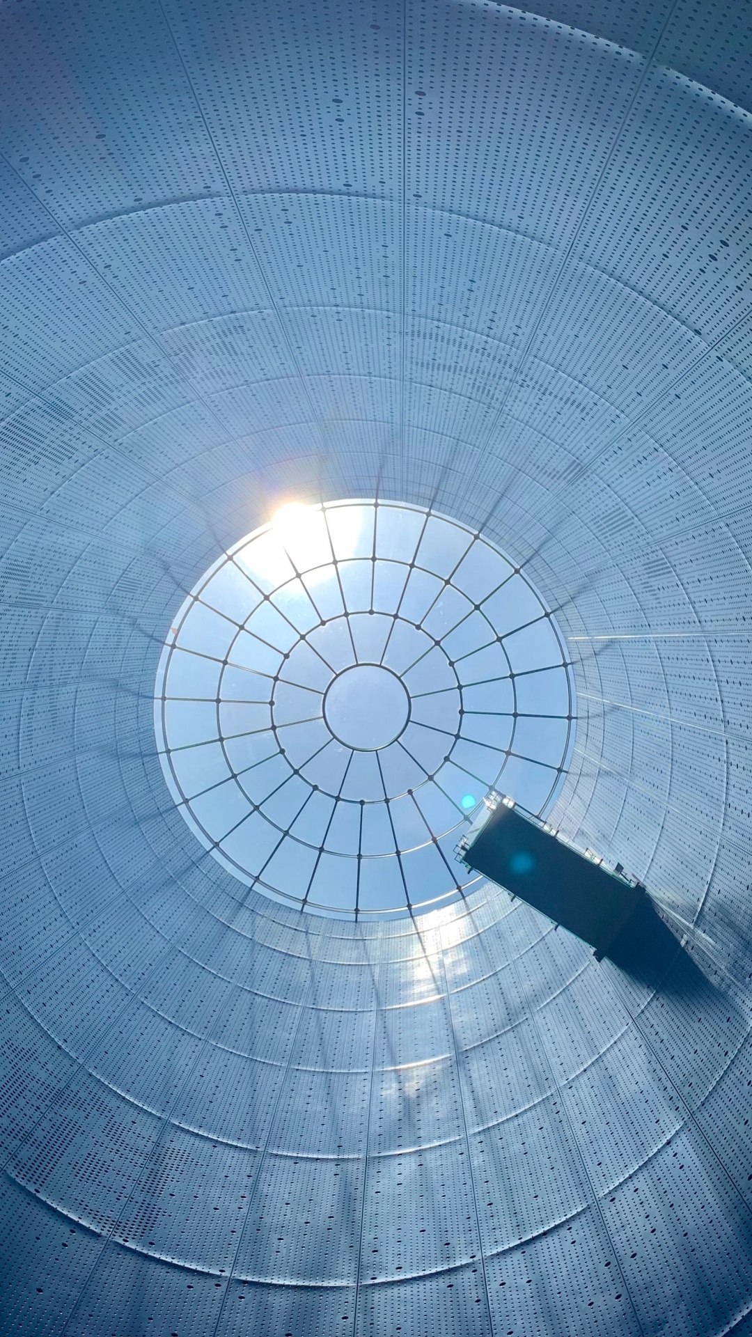 Обои синий, архитектура, круг, глаз, атмосфера в разрешении 1080x1920