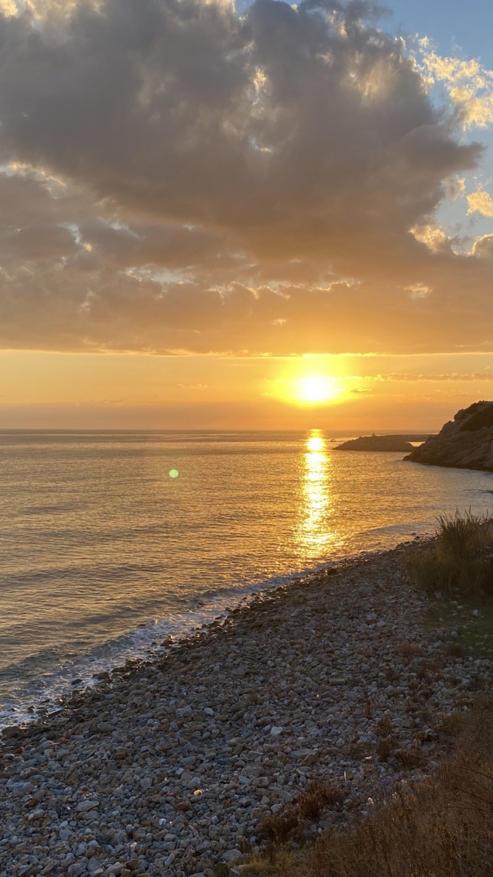 Обои побережье, облако, вода, гидроресурсы, послесвечение в разрешении 720x1280