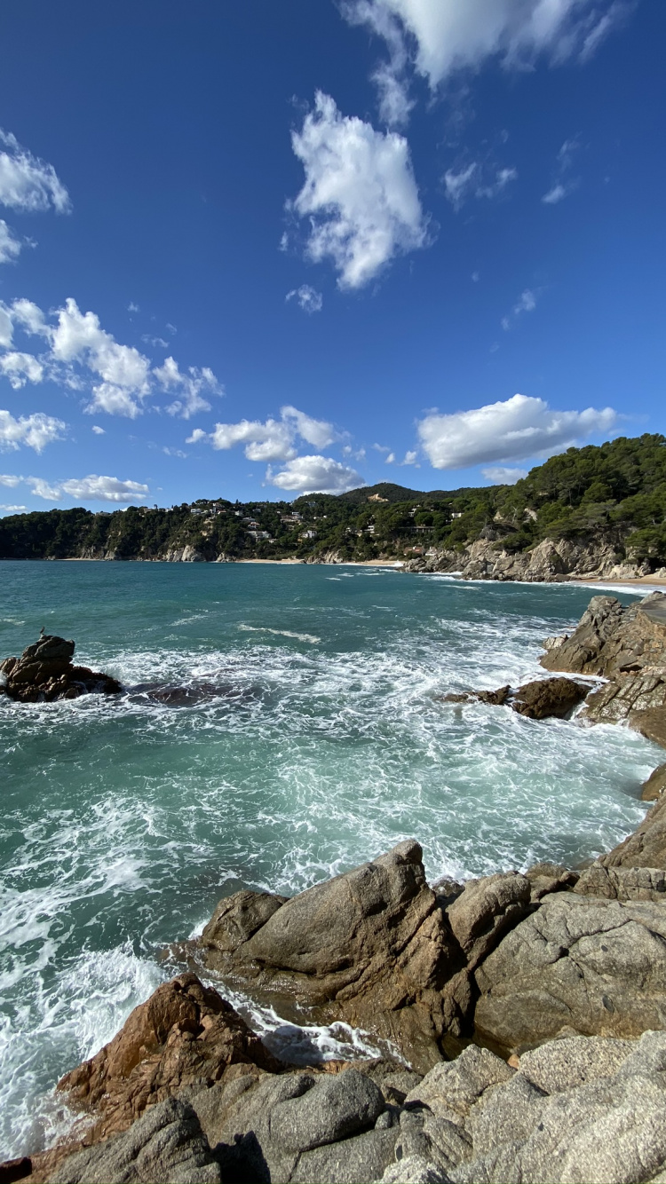 Обои побережье, вода, облако, рок, океан в разрешении 750x1334