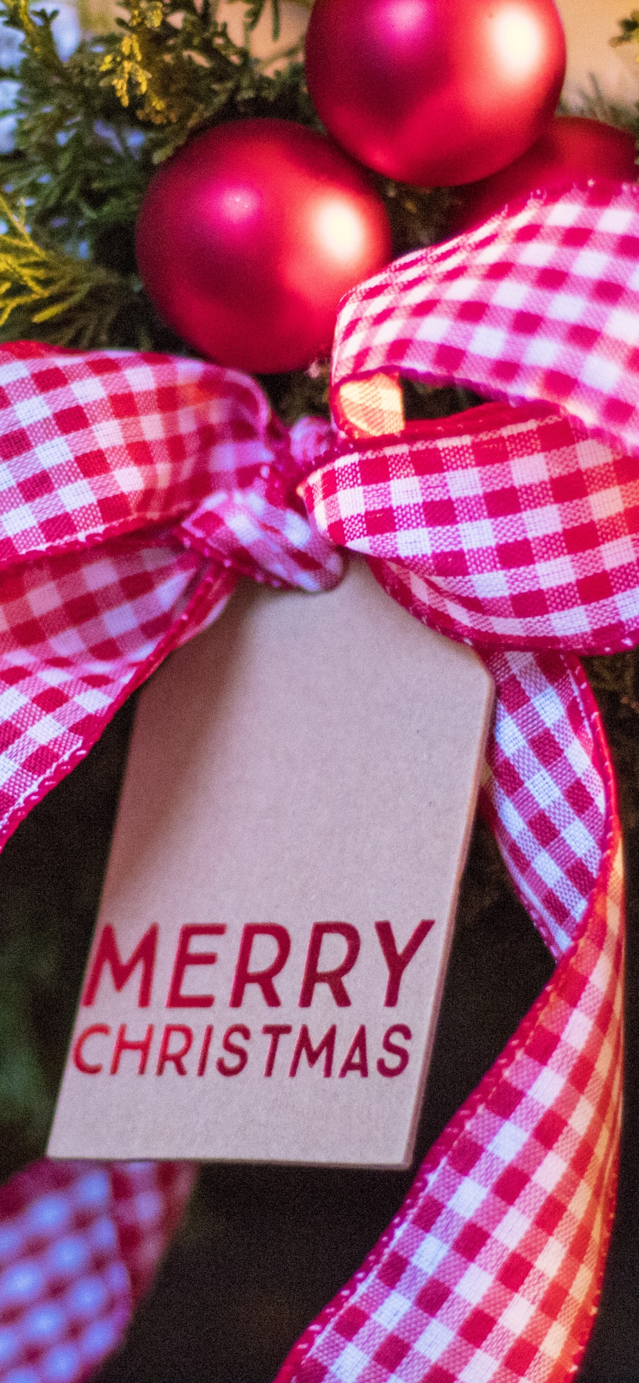 Обои Рождественский день, Новый год, Рождественские украшения, Рождество, рождественский орнамент в разрешении 1242x2688