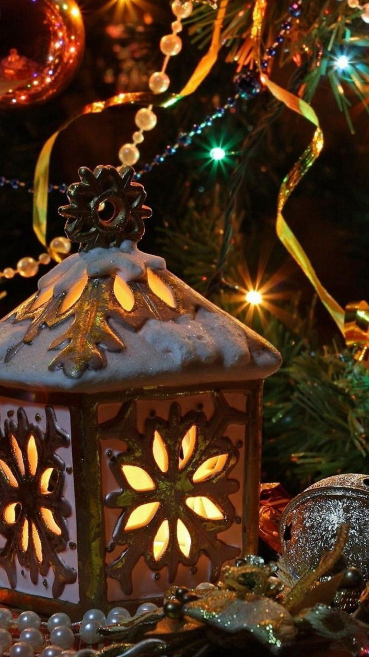 Обои Рождественский день, Рождественские огни, праздник, рождественский орнамент, Рождество в разрешении 750x1334