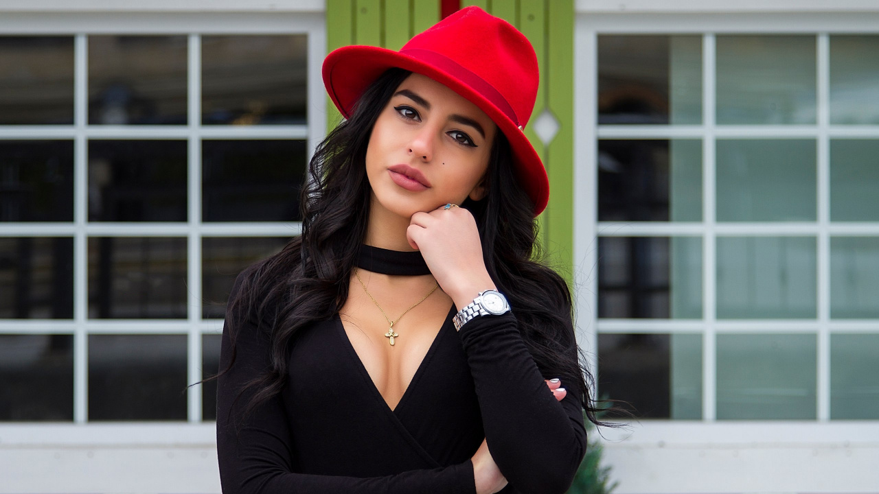 Обои шляпа, черный, одежда, красный цвет, красота в разрешении 1280x720