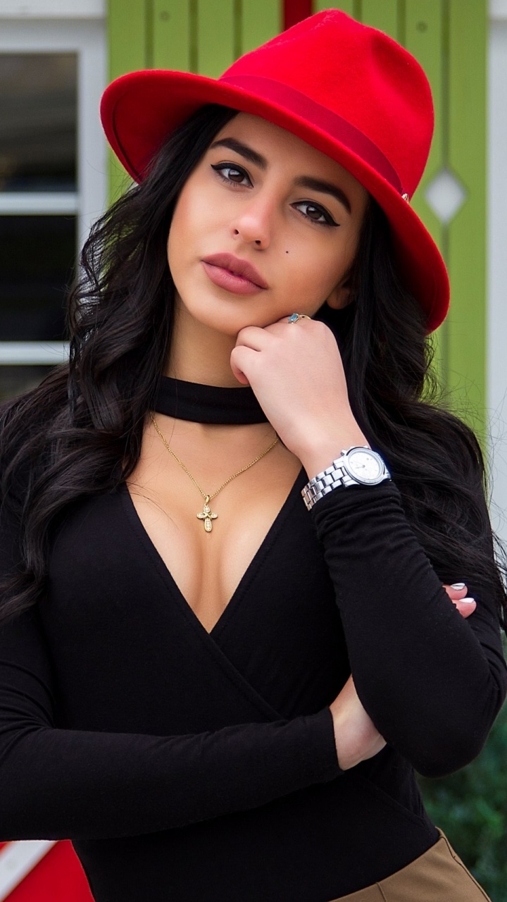 Обои шляпа, черный, одежда, красный цвет, красота в разрешении 720x1280