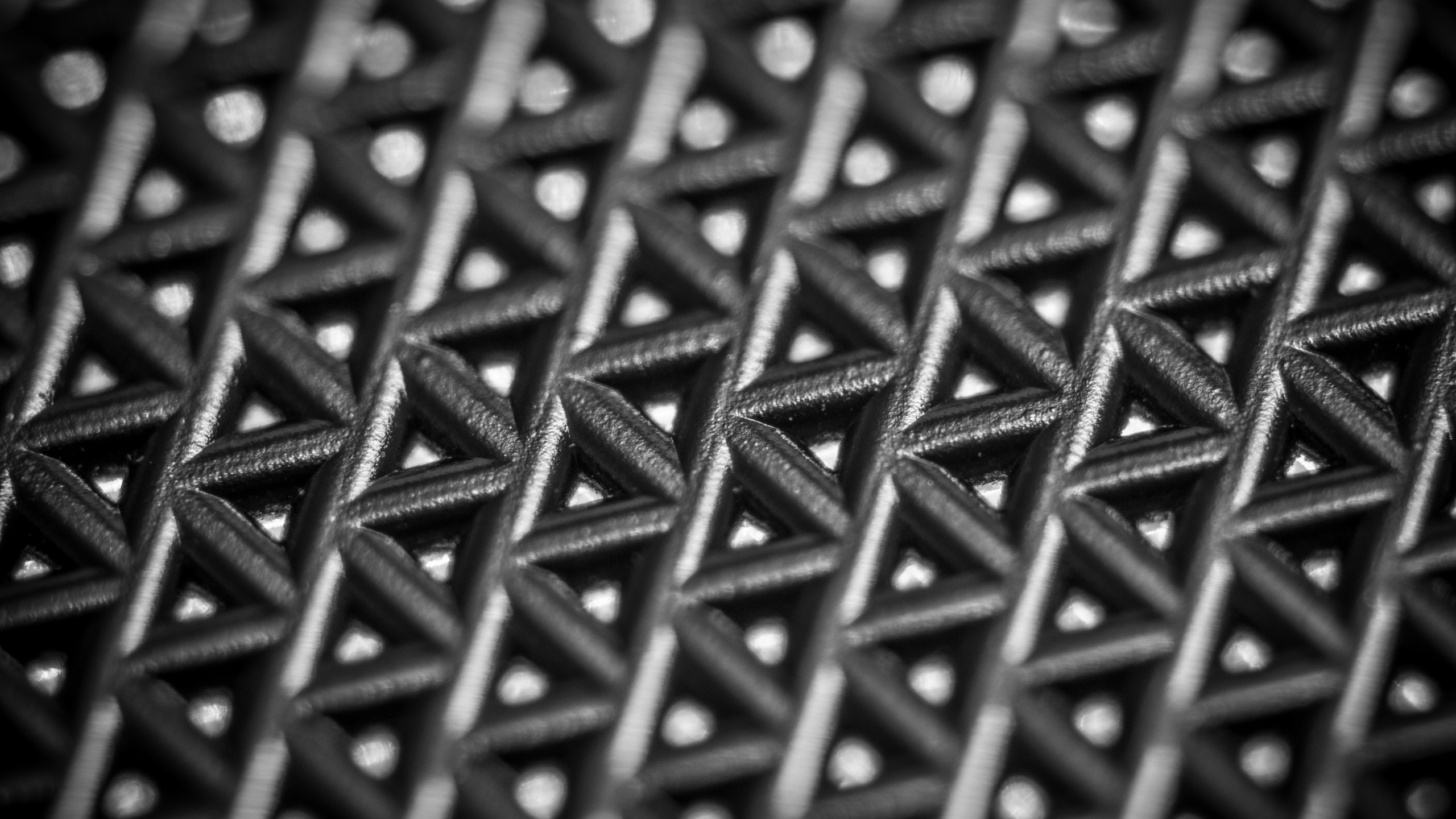 Обои металл, ячейка, сталь, узор, монохромный в разрешении 2560x1440