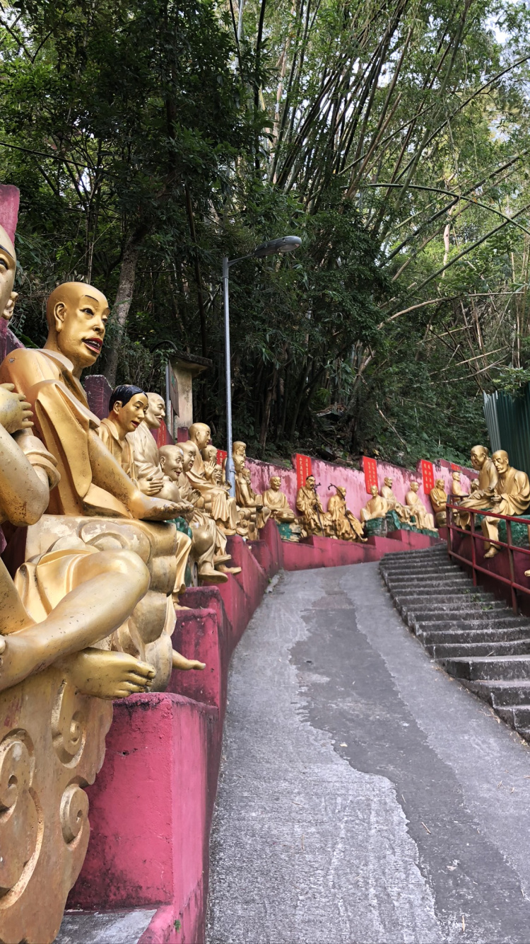 Обои статуя, туризм, скульптура, храм, резьба в разрешении 750x1334