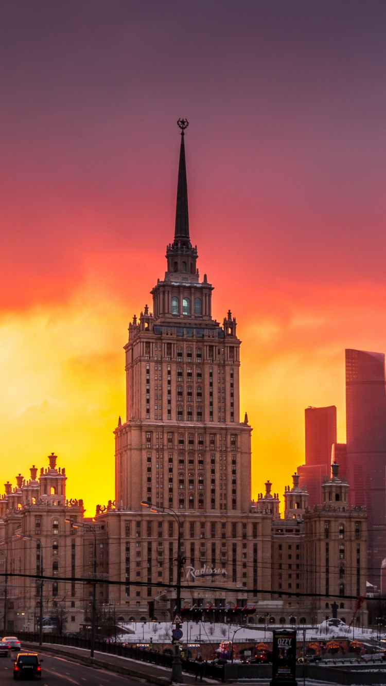 Обои Московский государственный университет, закат, город, городской пейзаж, ориентир в разрешении 750x1334
