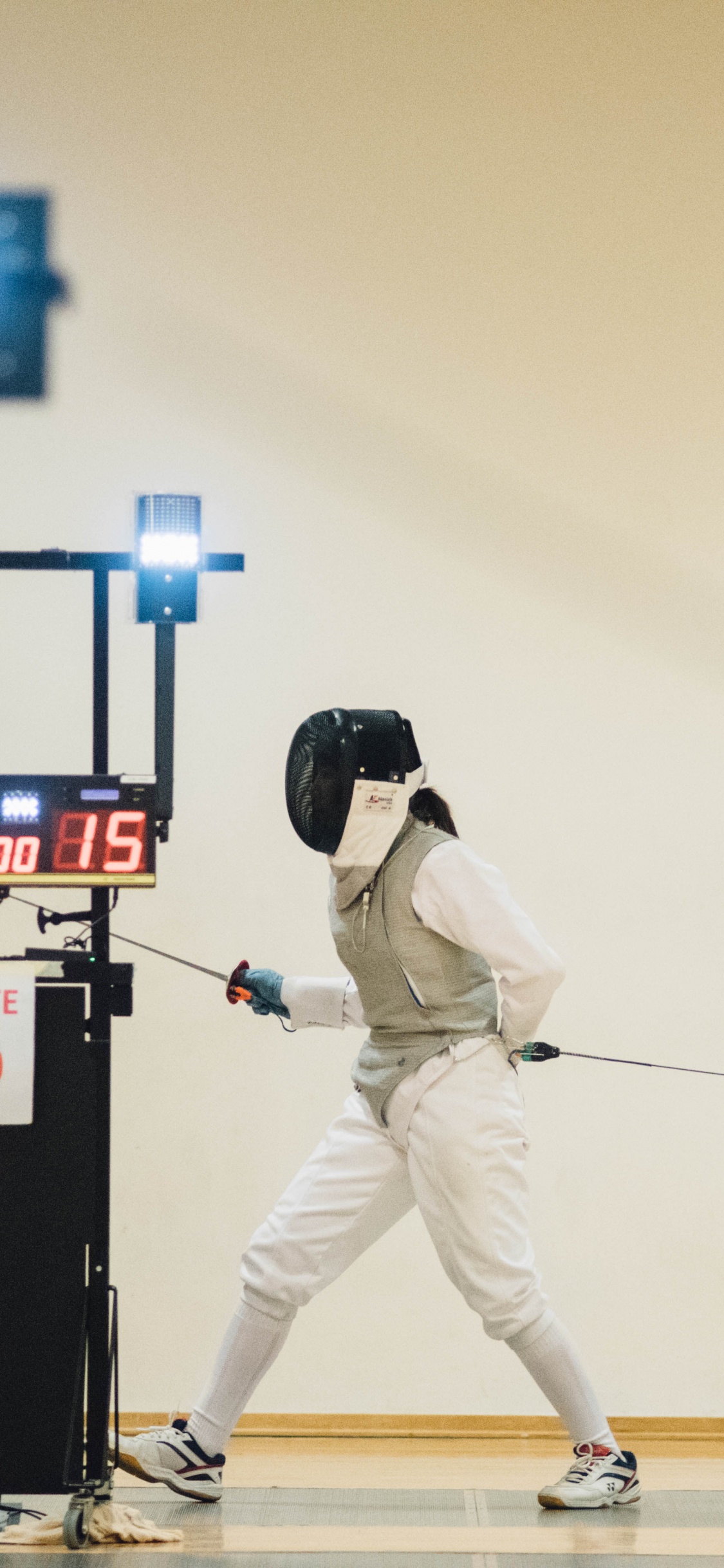 Обои фольга, спортивный инвентарь, соревнования, современное пятиборье, Шнур тела в разрешении 1125x2436