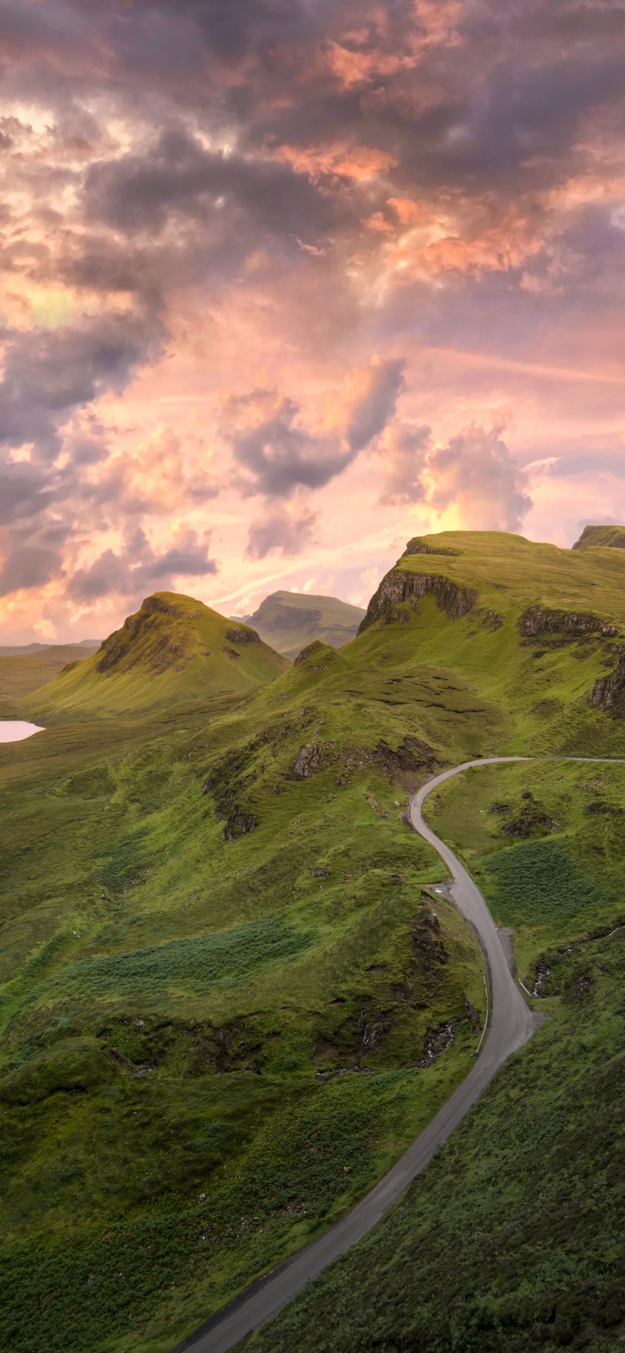 Обои нагорье, природа, горный рельеф, природный ландшафт, зеленый в разрешении 1242x2688