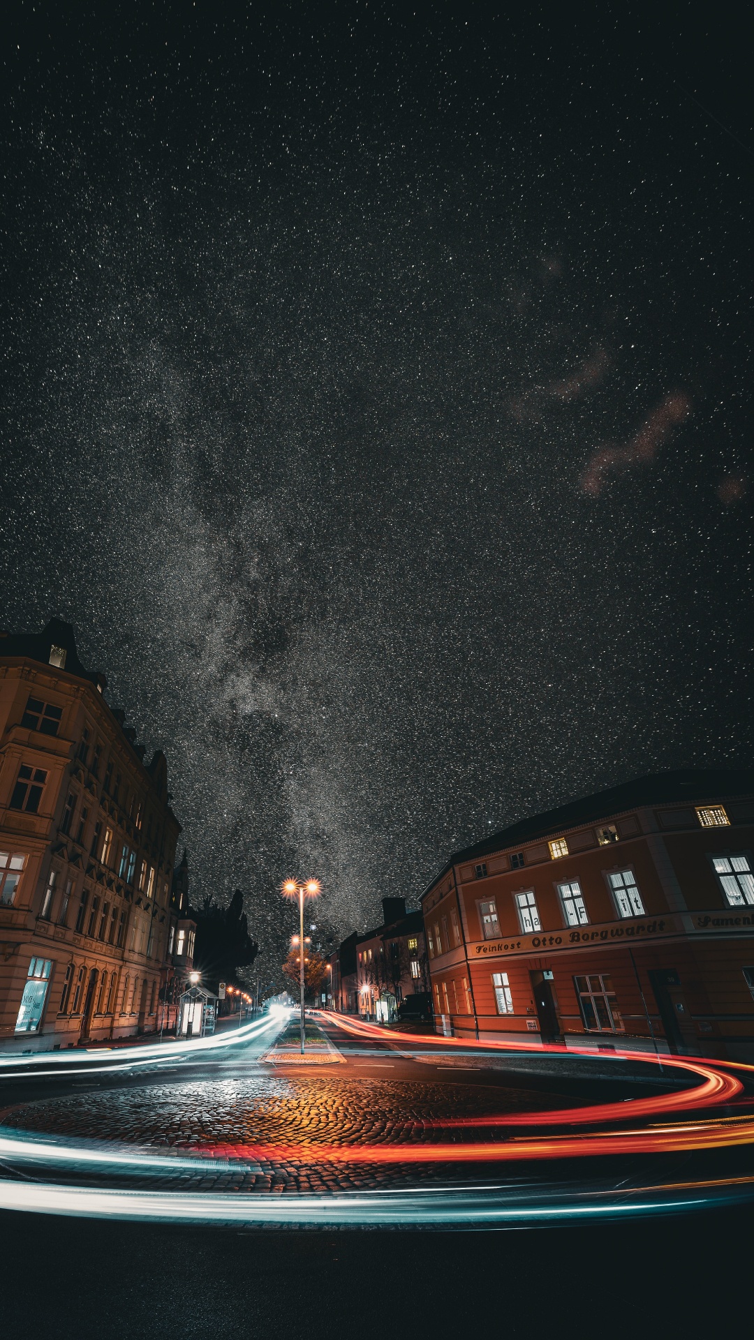 Обои ночь, здание, вода, архитектура, полночь в разрешении 1080x1920