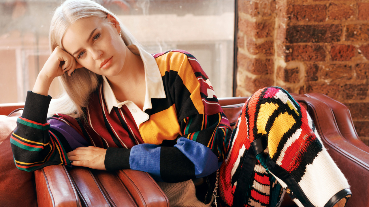 Обои Анн-Мари, модный аксессуар, музыка, Две тысячи два, певица в разрешении 1280x720