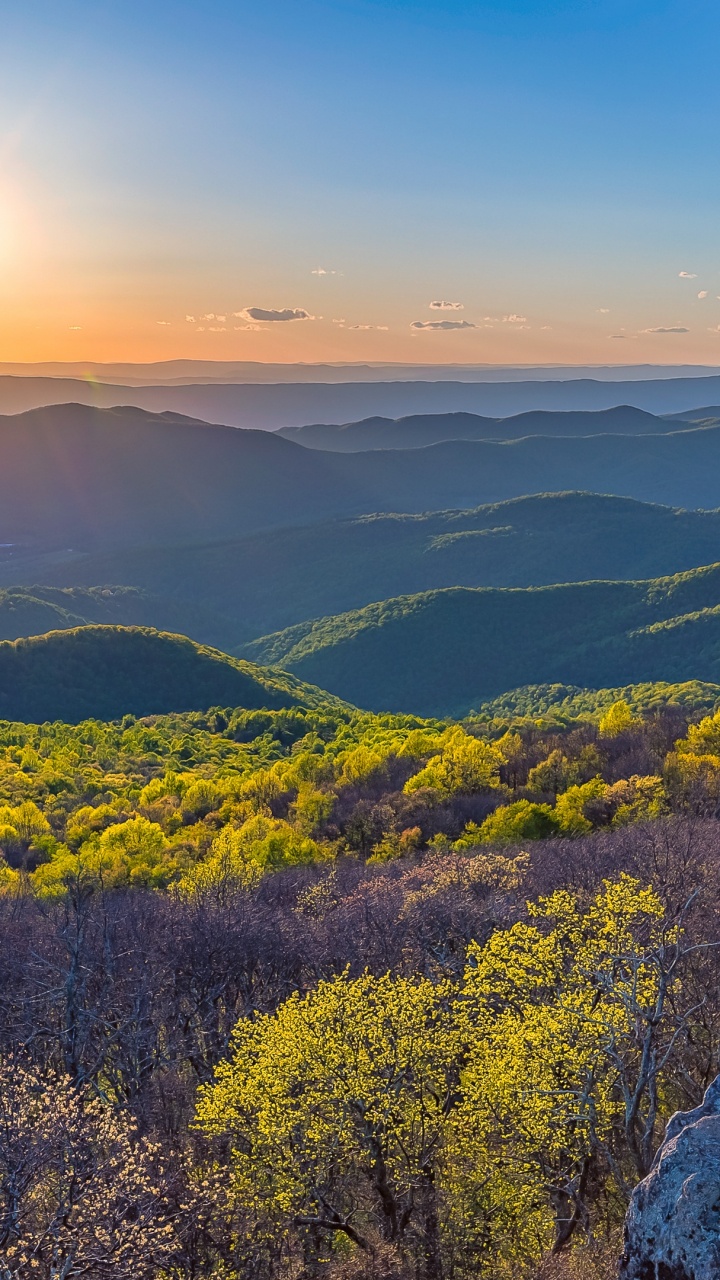 Обои атмосфера, облако, экорегион, гора, природный ландшафт в разрешении 720x1280