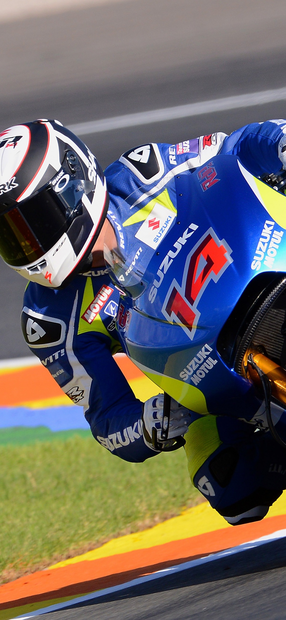 Обои супербайк, мотоцикл, шоссейные, ипподром, гоночный в разрешении 1125x2436