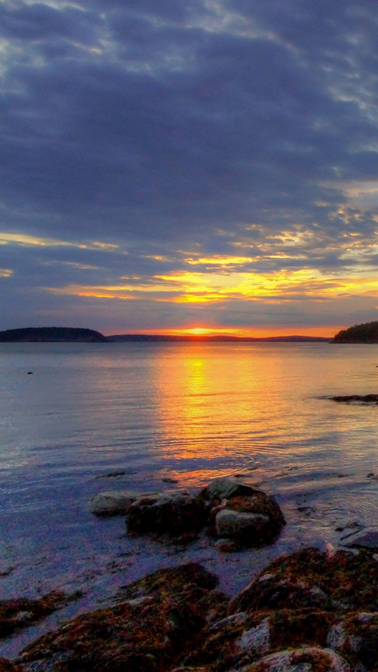 Обои закат, море, горизонт, побережье, берег в разрешении 750x1334