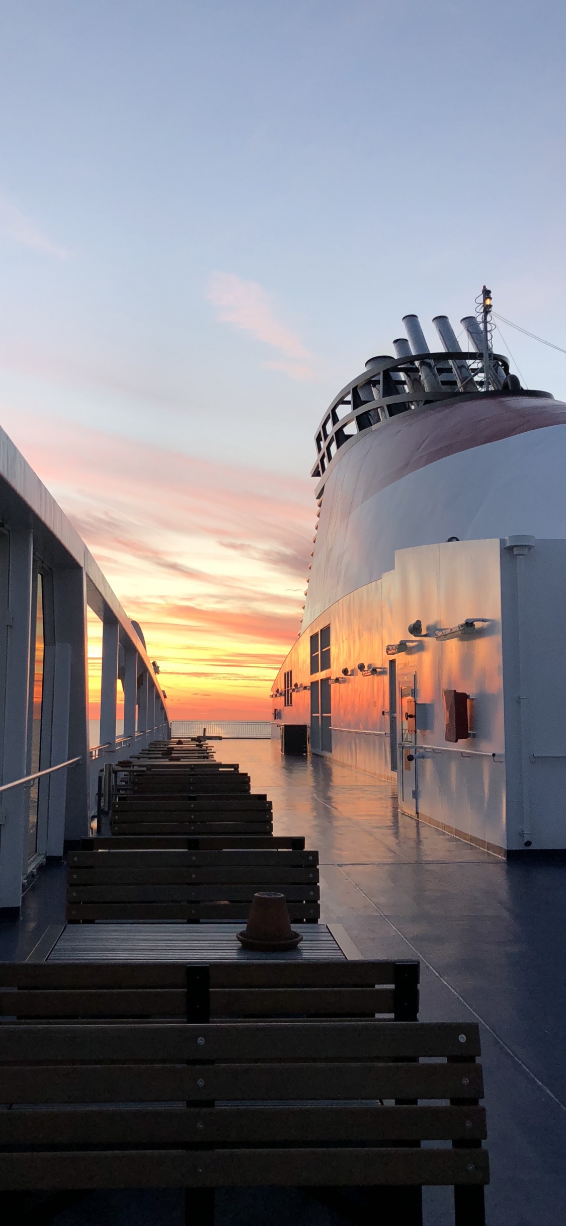 Обои вода, достопримечательность, восход солнца, закат, солнечный свет в разрешении 1125x2436