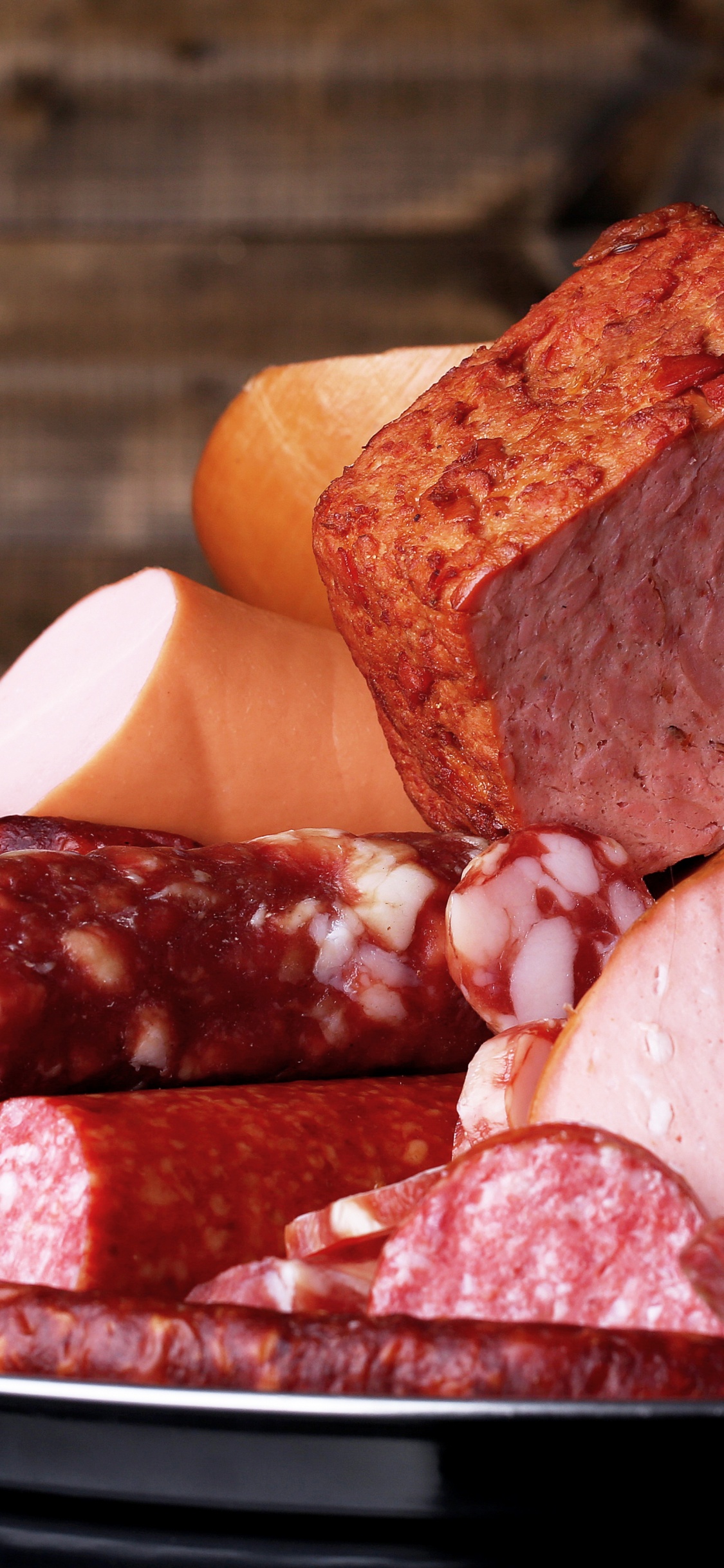 Обои колбаса, ветчина, говядина, пища, мясо в разрешении 1125x2436