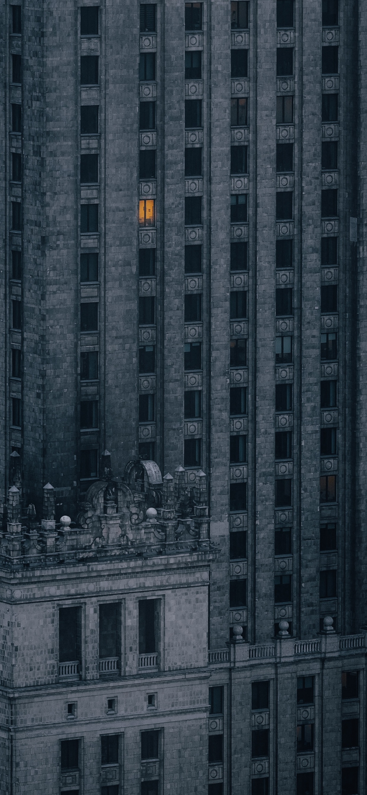 Обои здание, ориентир, фасад, Дворец культуры и науки, архитектура в разрешении 1242x2688