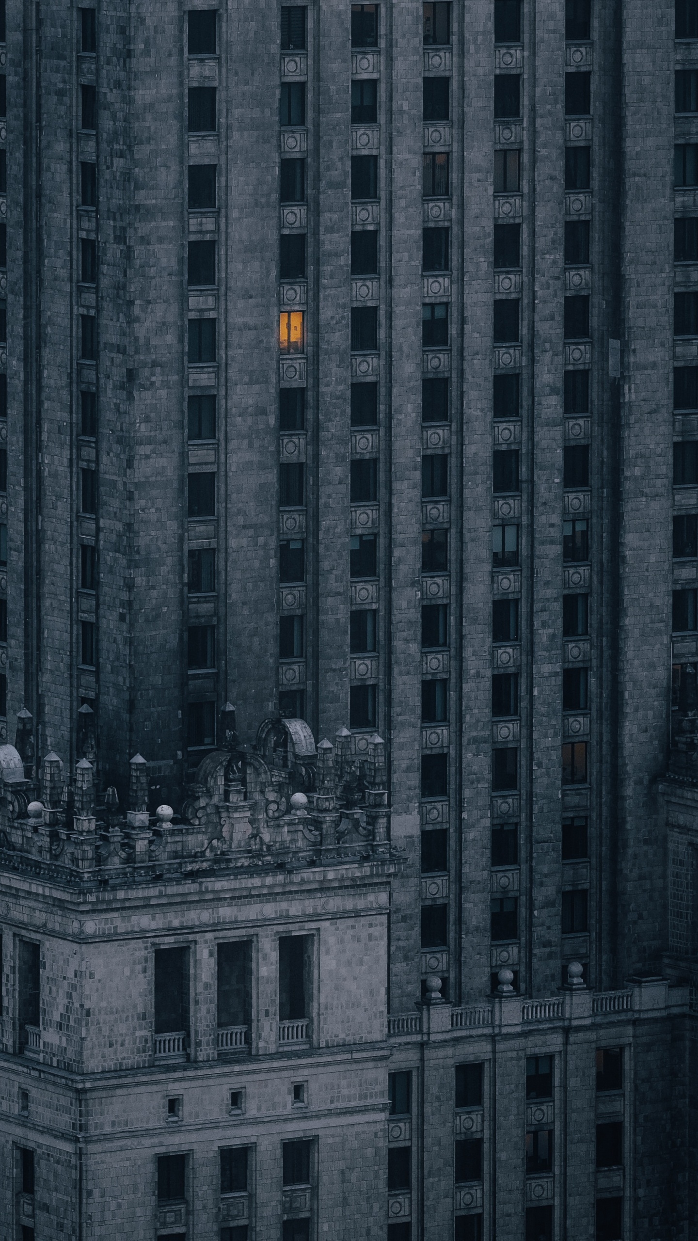 Обои здание, ориентир, фасад, Дворец культуры и науки, архитектура в разрешении 1440x2560