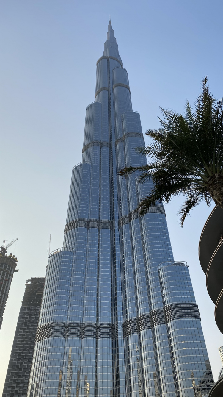 Обои Дубай, Бурдж Халифа, небоскреб, башня, дневное время в разрешении 750x1334