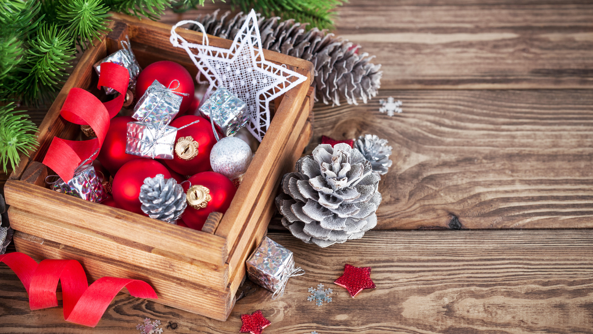 Обои Рождественский день, рождественский орнамент, елка, Новый год, Рождественские украшения в разрешении 1920x1080