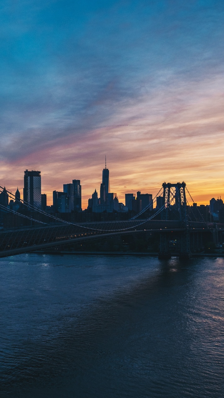 Обои облако, вода, здание, послесвечение, небоскреб в разрешении 720x1280