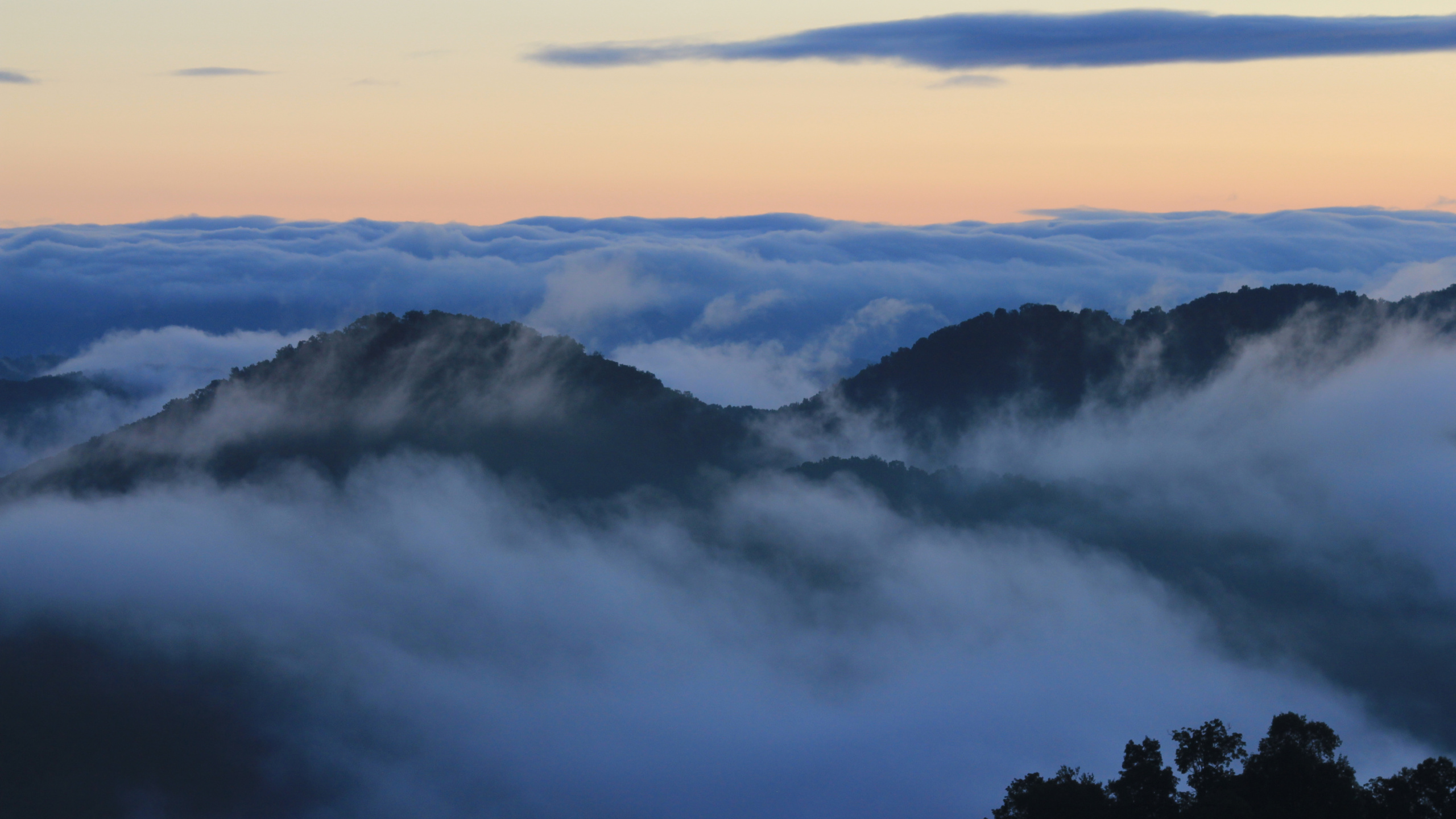 Обои кучевое облако, национальный парк, МГМ-157 EFOGM, пейзажи гор, горный рельеф в разрешении 2560x1440