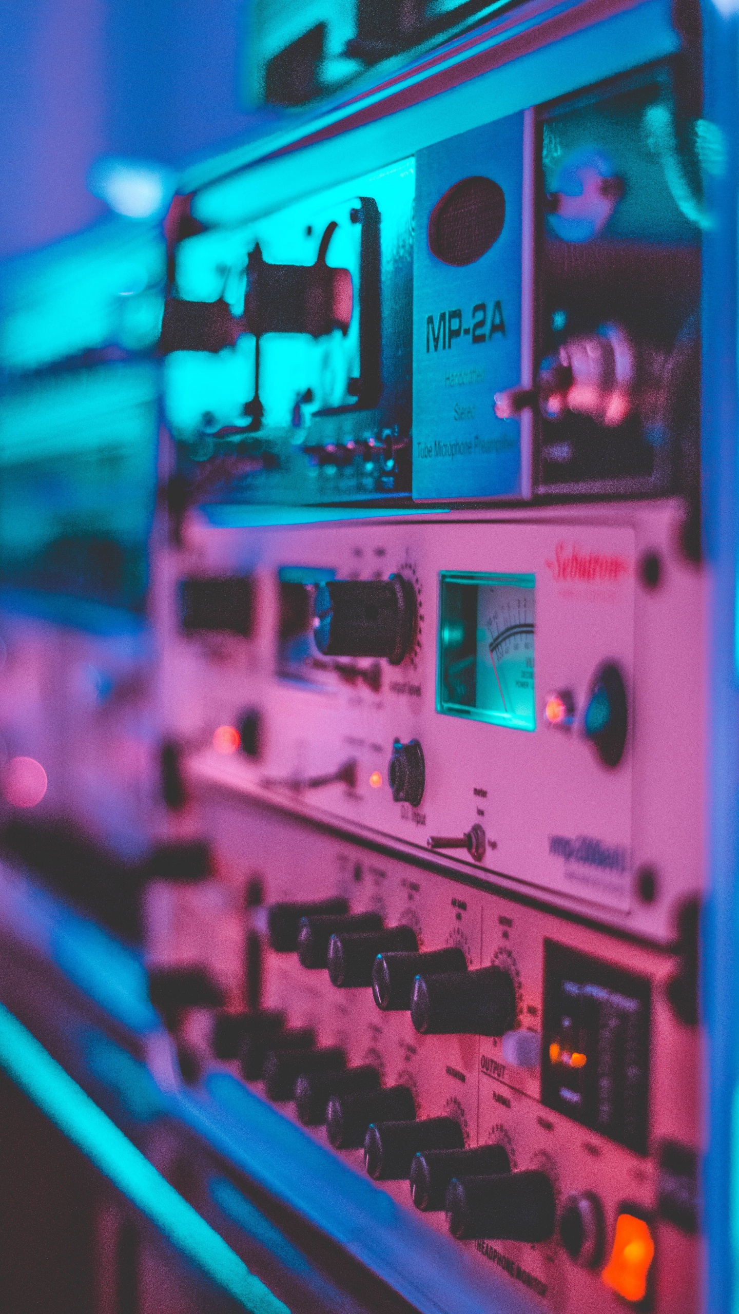 Обои синий, электроника, розовый, технологии, пурпурный цвет в разрешении 1440x2560