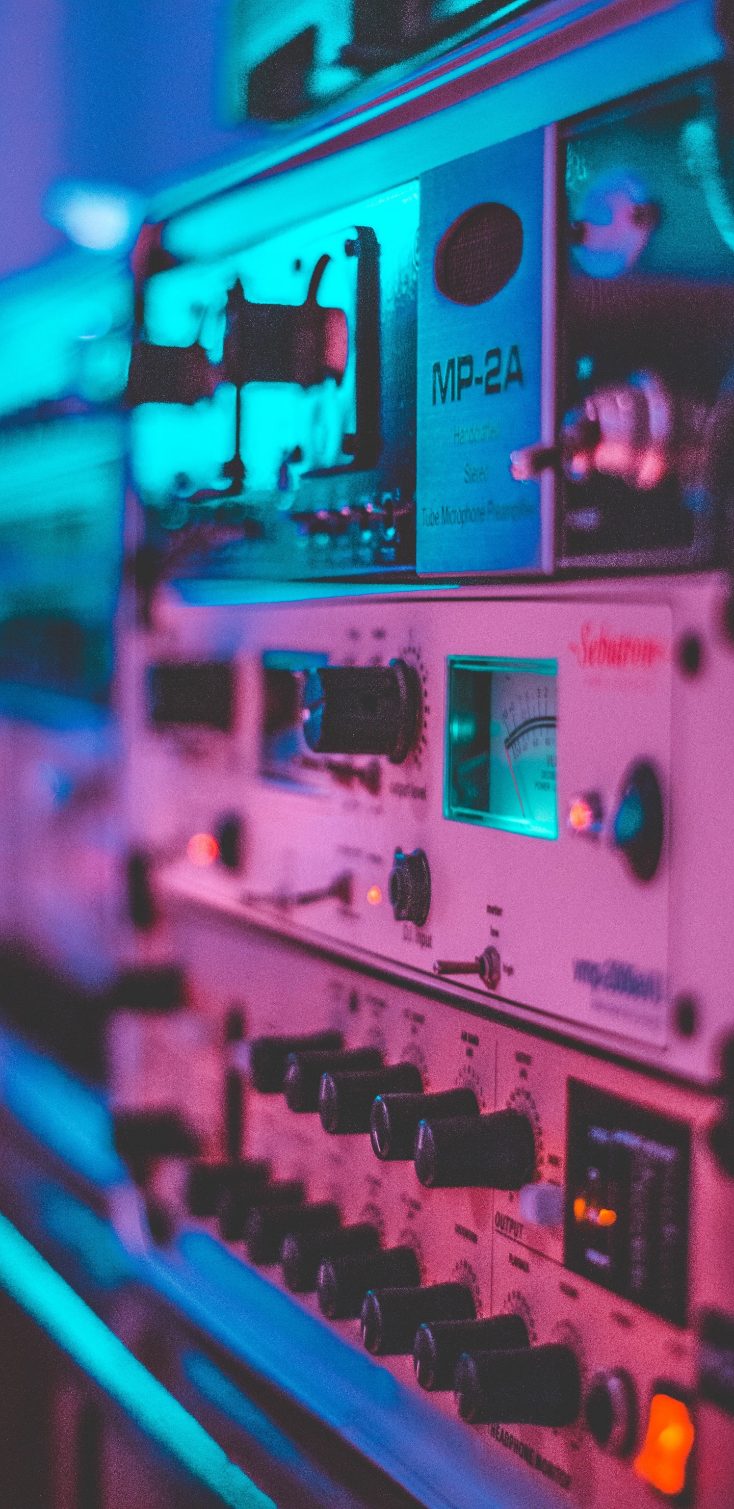 Обои синий, электроника, розовый, технологии, пурпурный цвет в разрешении 1440x2960