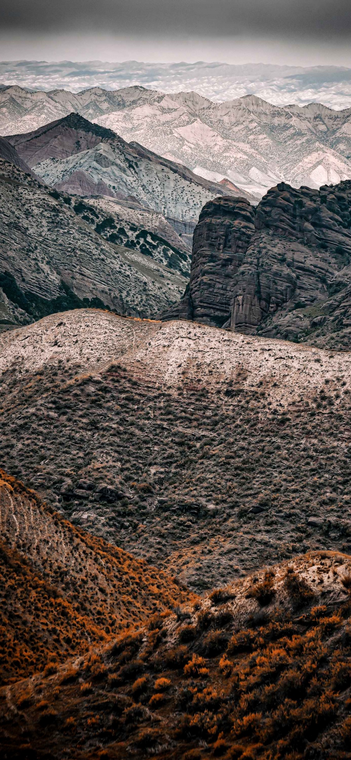 Обои облако, гора, экорегион, природный ландшафт, окружающая среда в разрешении 1125x2436