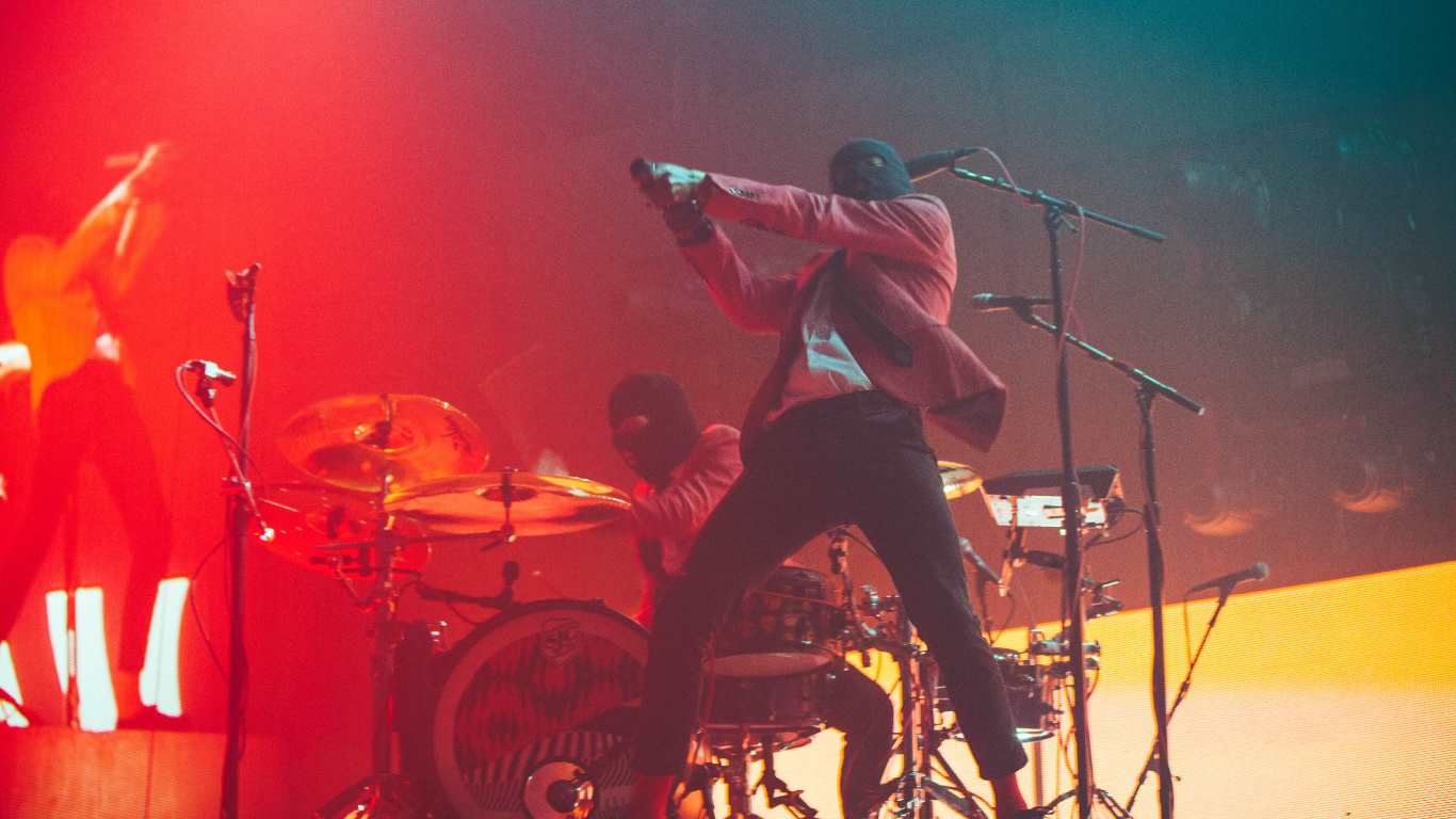 Обои Двадцать Один Пилоты, рокконцерт, Представление, развлечение, концерт в разрешении 1366x768