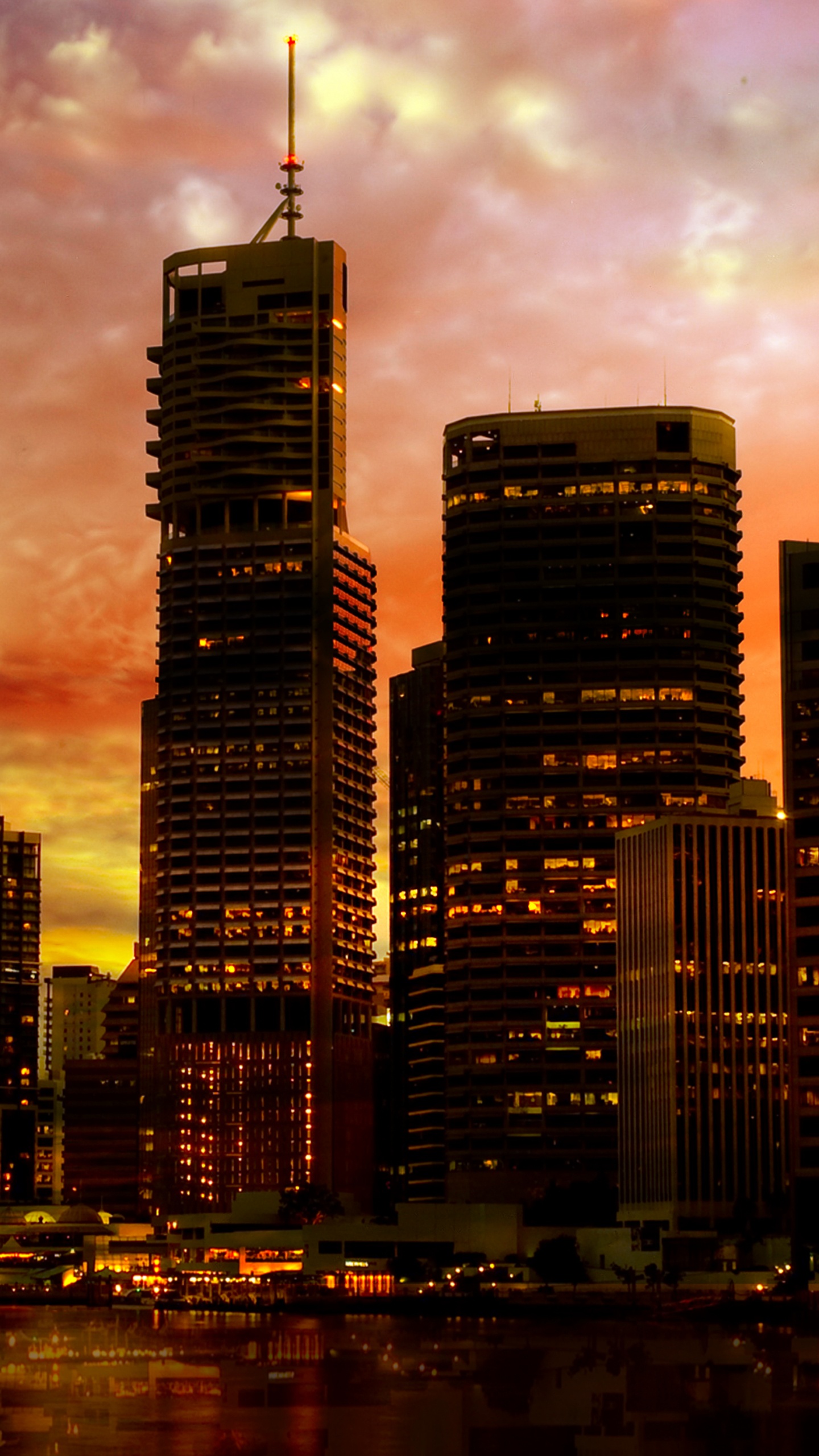 Обои город, городской пейзаж, линия горизонта, небоскреб, метрополия в разрешении 1440x2560