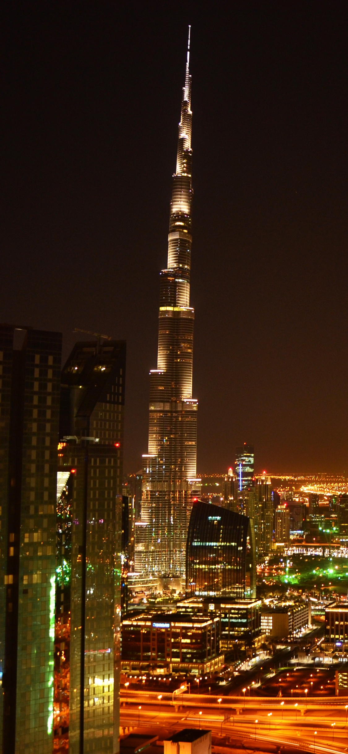 Обои Бурдж Халифа, городской пейзаж, метрополия, город, городской район в разрешении 1125x2436