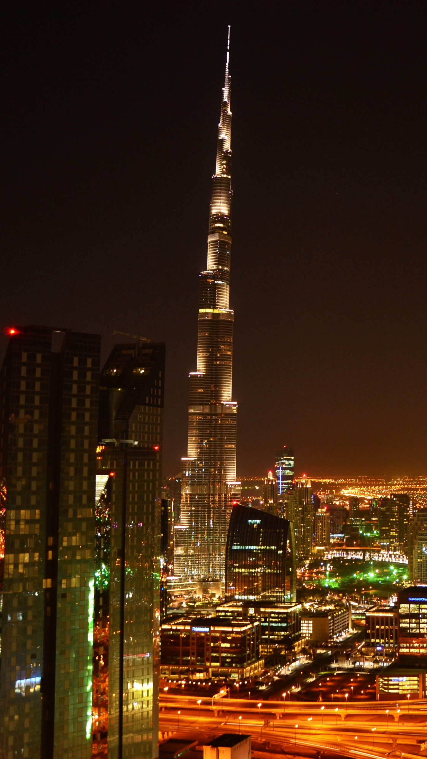 Обои Бурдж Халифа, городской пейзаж, метрополия, город, городской район в разрешении 1440x2560