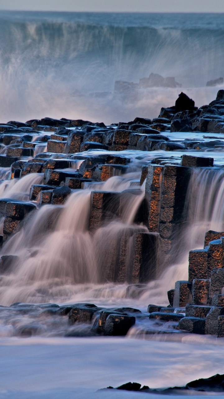 Обои водоем, водопад, природа, вода, природный ландшафт в разрешении 720x1280