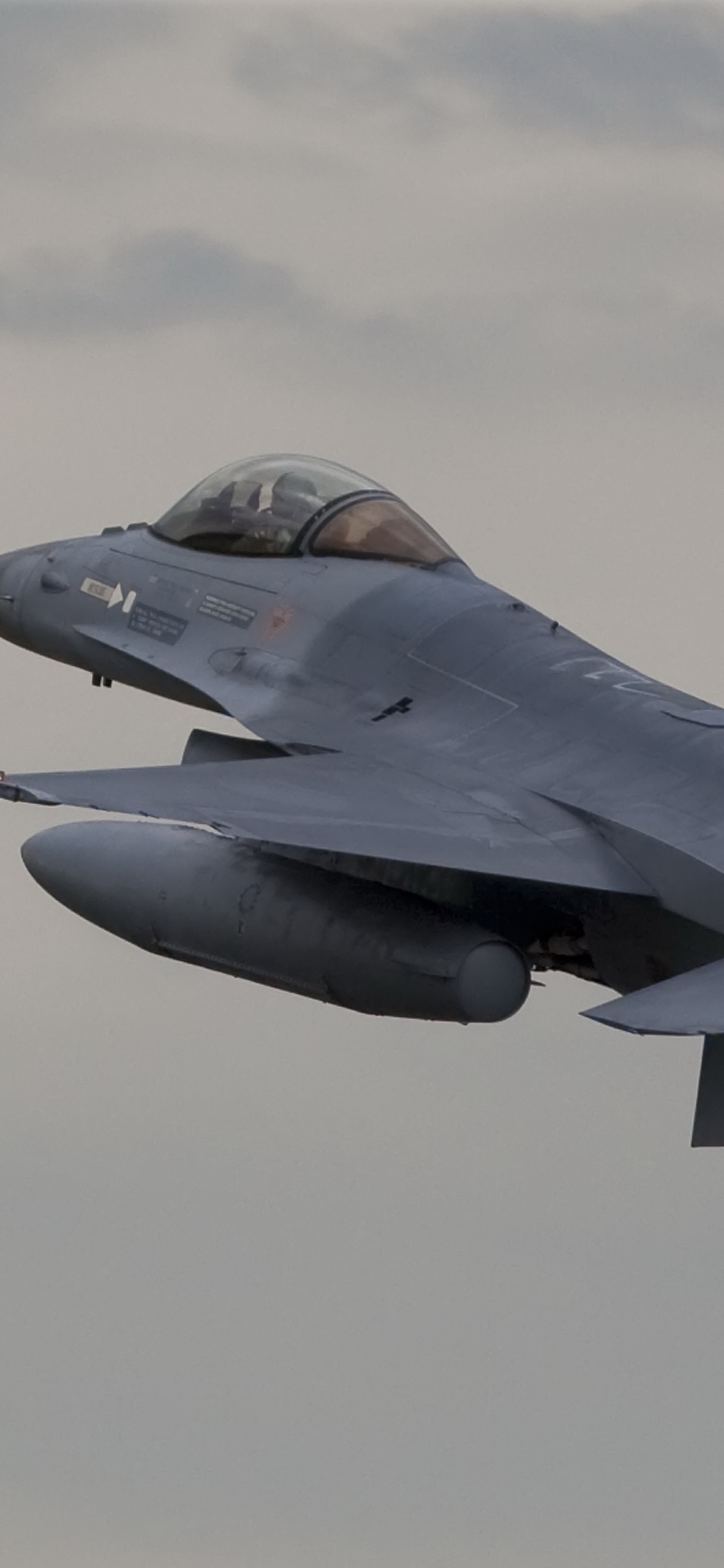 Обои Дассо Мираж F1 С, реактивный самолет, самолеты, самолет, истребительная авиация в разрешении 1125x2436