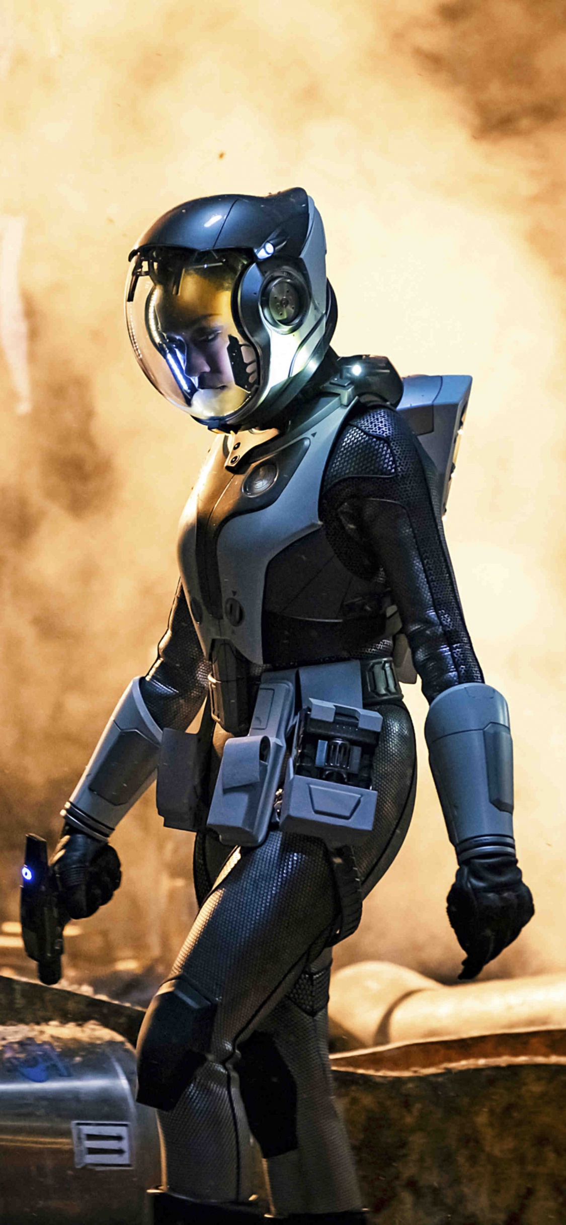 Обои фигурка, игра-боевик, компьютерная игра, первый номер, спин-офф в разрешении 1125x2436