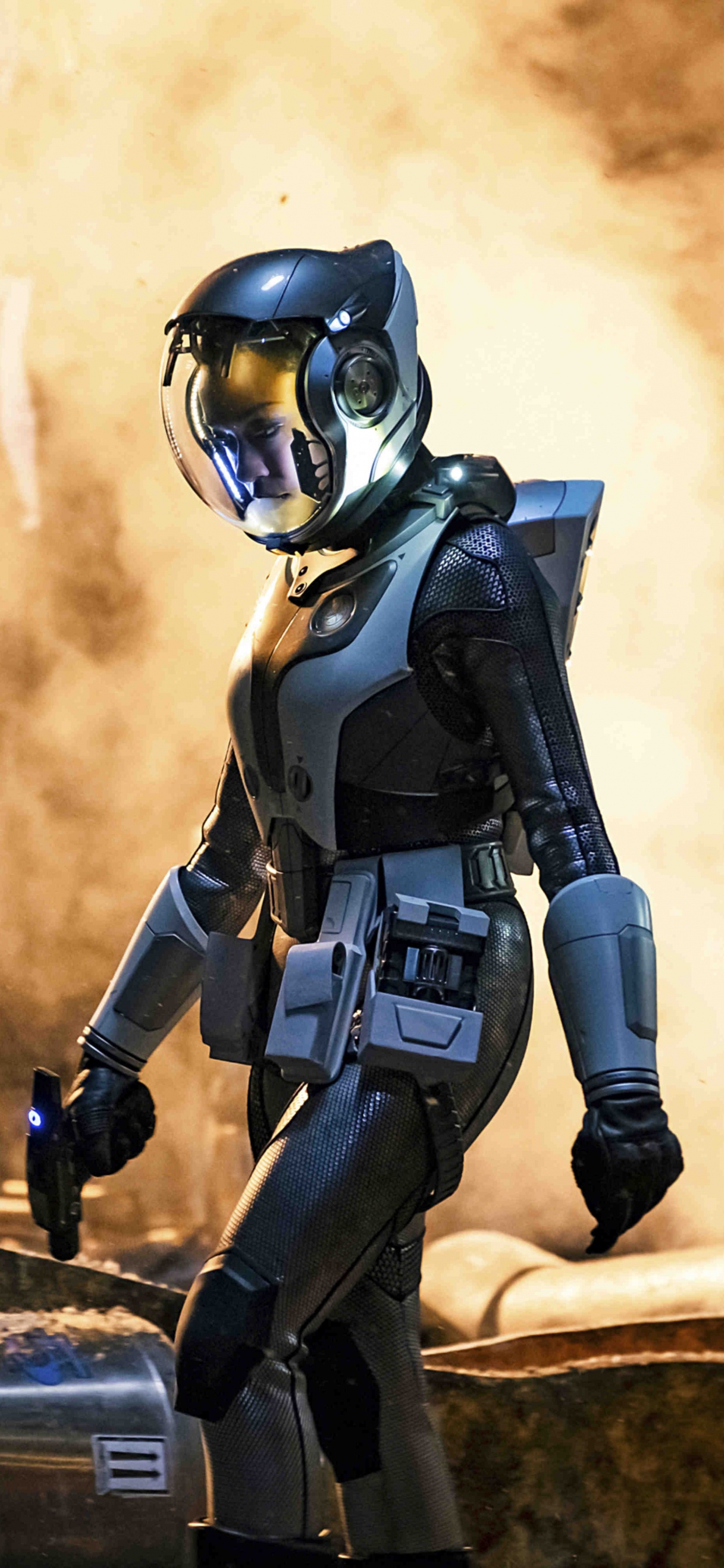 Обои фигурка, игра-боевик, компьютерная игра, первый номер, спин-офф в разрешении 1242x2688