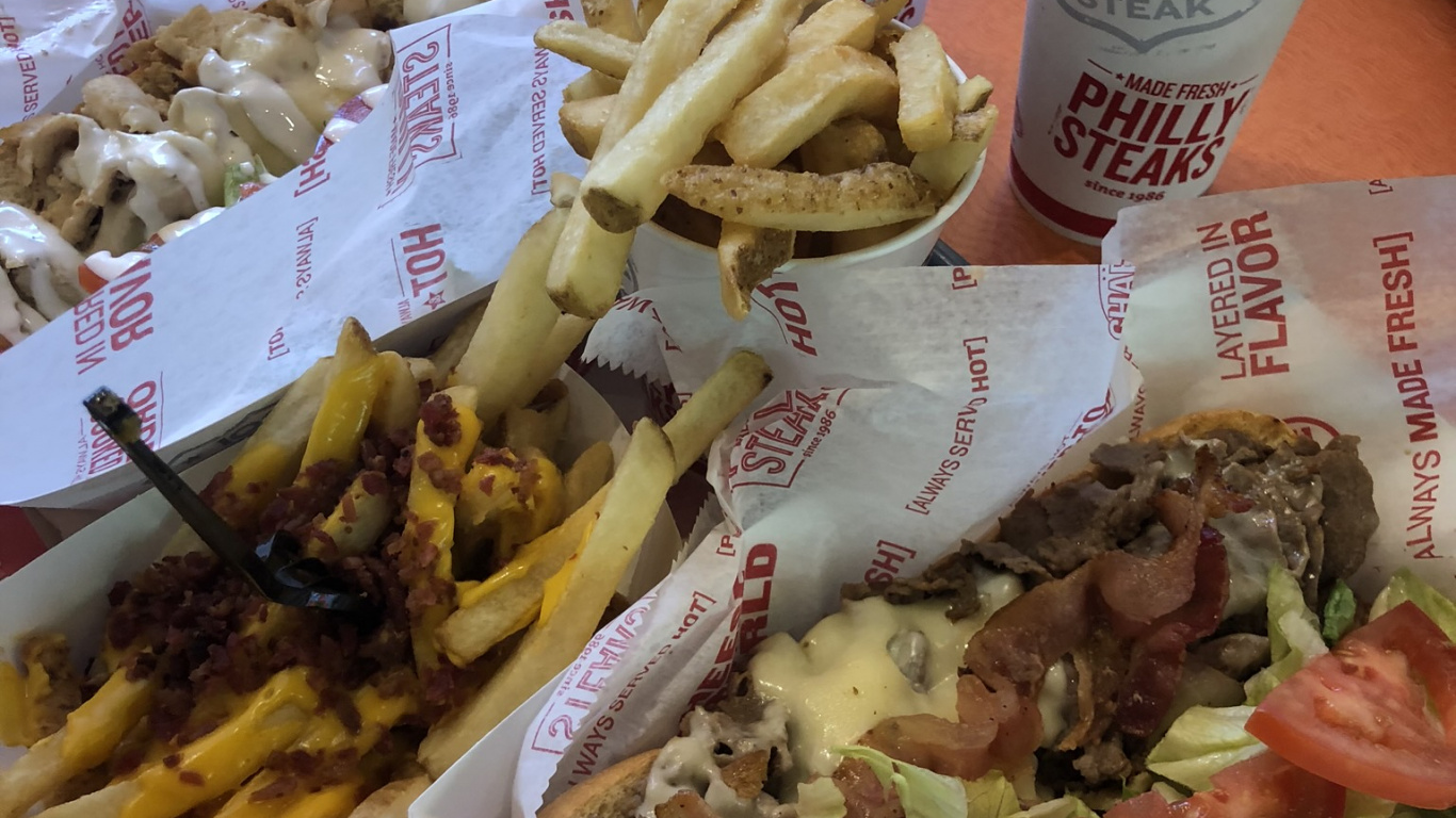 Обои нездоровая пища, картофель фри, завтрак, полноценный завтрак, Баффало бургер в разрешении 1366x768