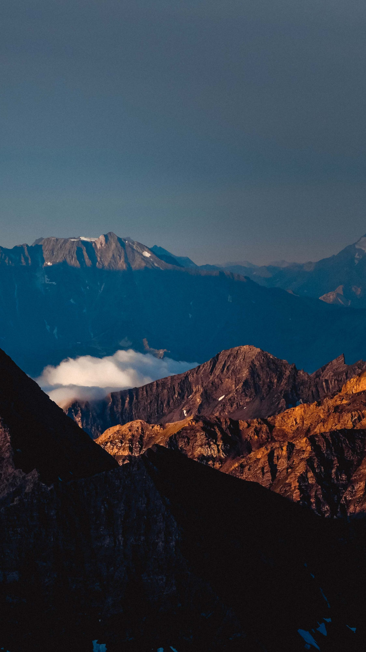 Обои гора, облако, природный ландшафт, нагорье, снег в разрешении 750x1334