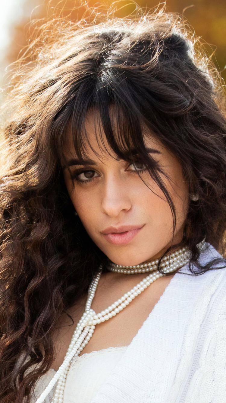 Обои прическа, блондин, леди, лицо, К югу от границы в разрешении 750x1334