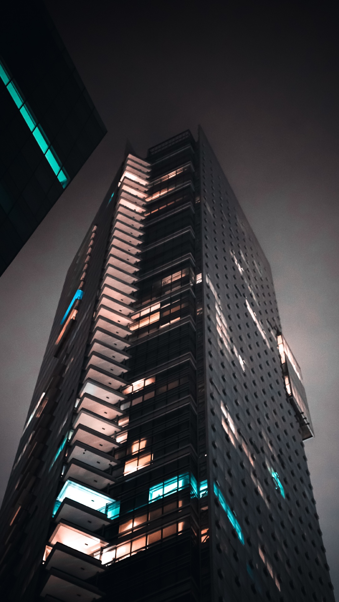 Обои небоскреб, пух, высотное здание, архитектура, за горизонтом в разрешении 1080x1920