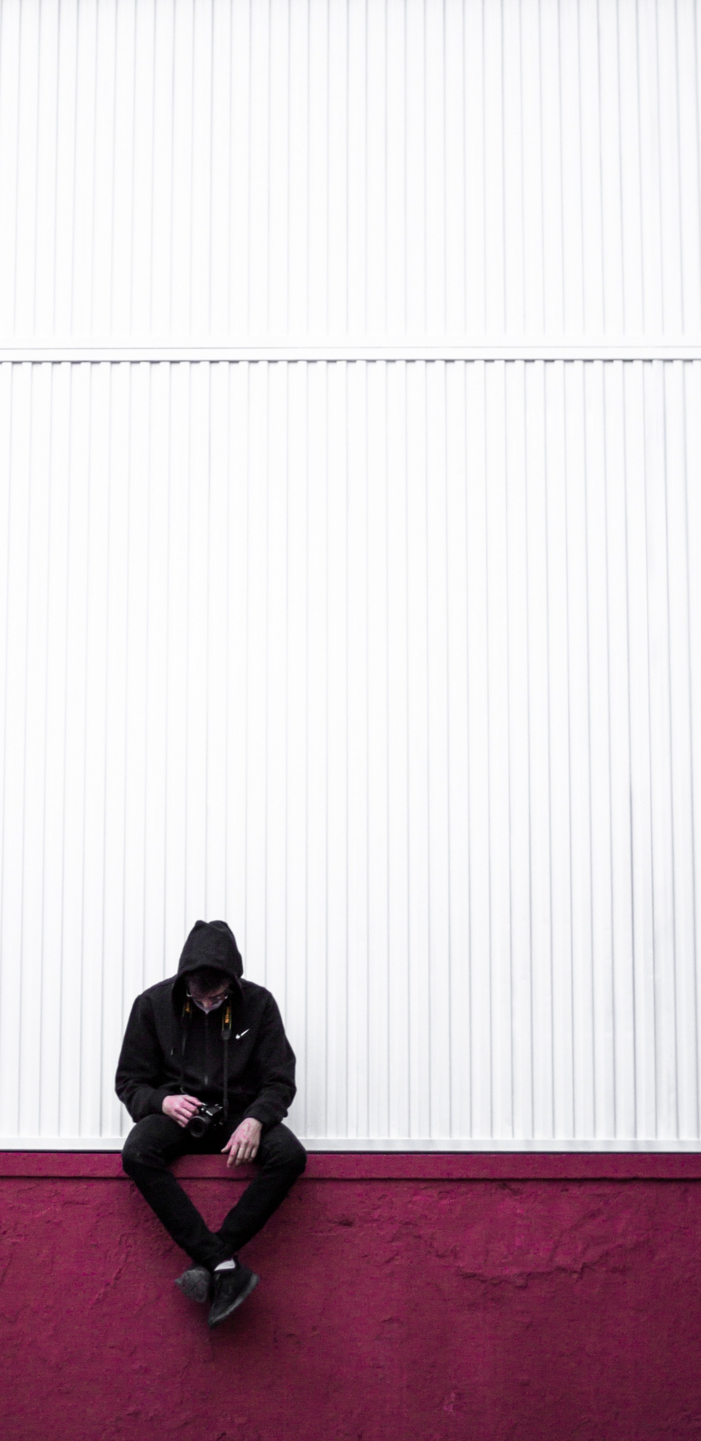 Обои плечо, красный цвет, стыд, белые, черный в разрешении 1440x2960