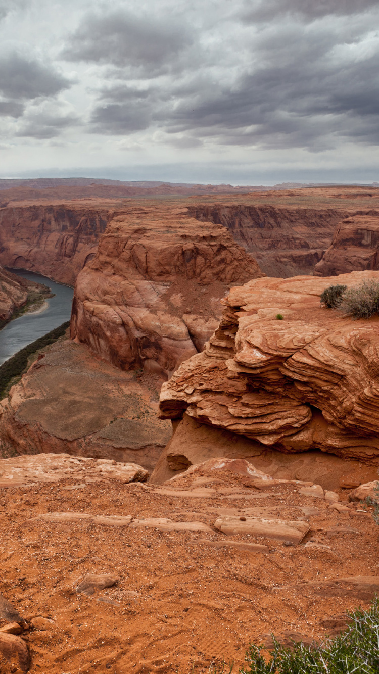 Обои долина монументов, каньон, национальный парк, формирование, бесплодные земли в разрешении 750x1334