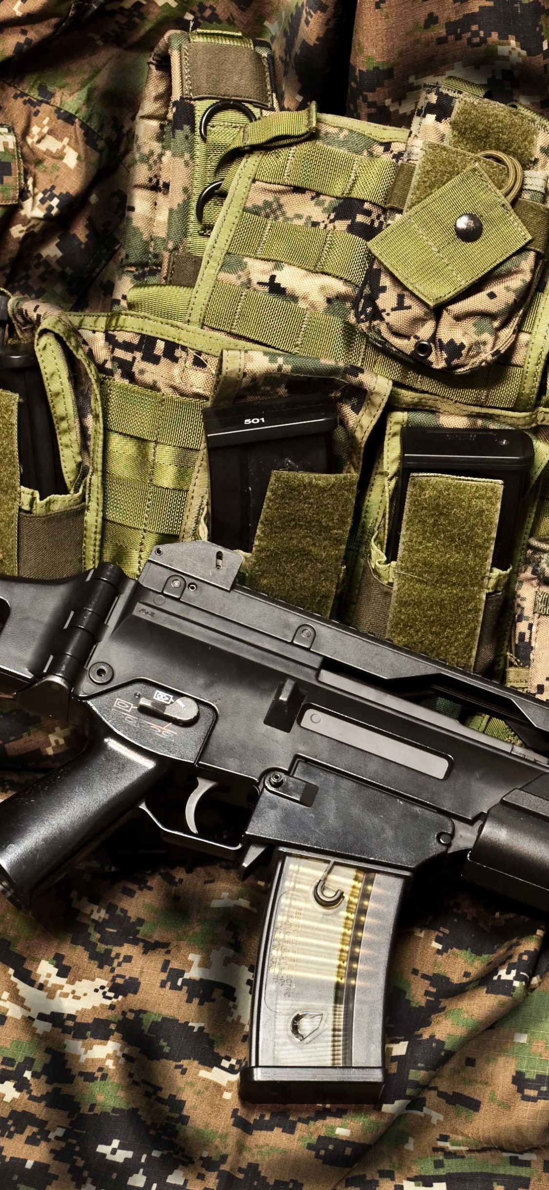 Обои Хеклер Кох G36 С, хеклер Кох, огнестрельное оружие, орудие, штурмовая винтовка в разрешении 1125x2436