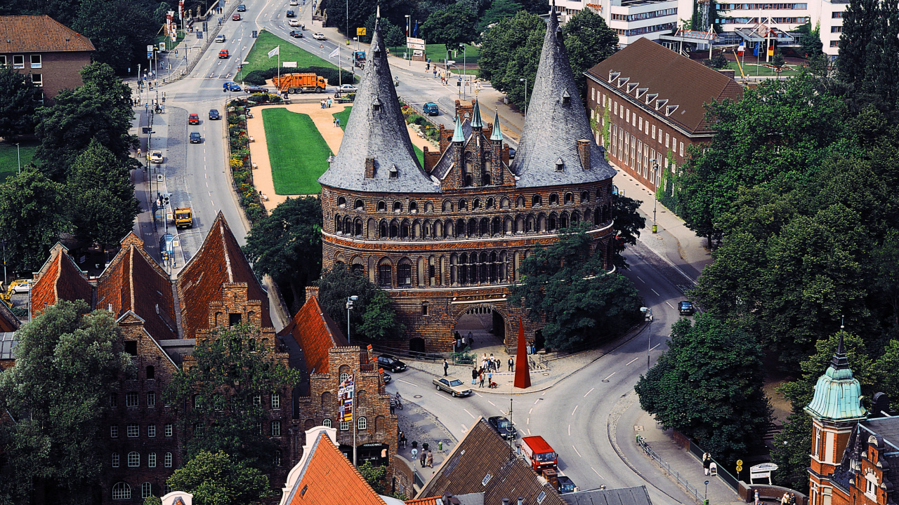 Обои туризм, здание, городок, храм, город в разрешении 1280x720